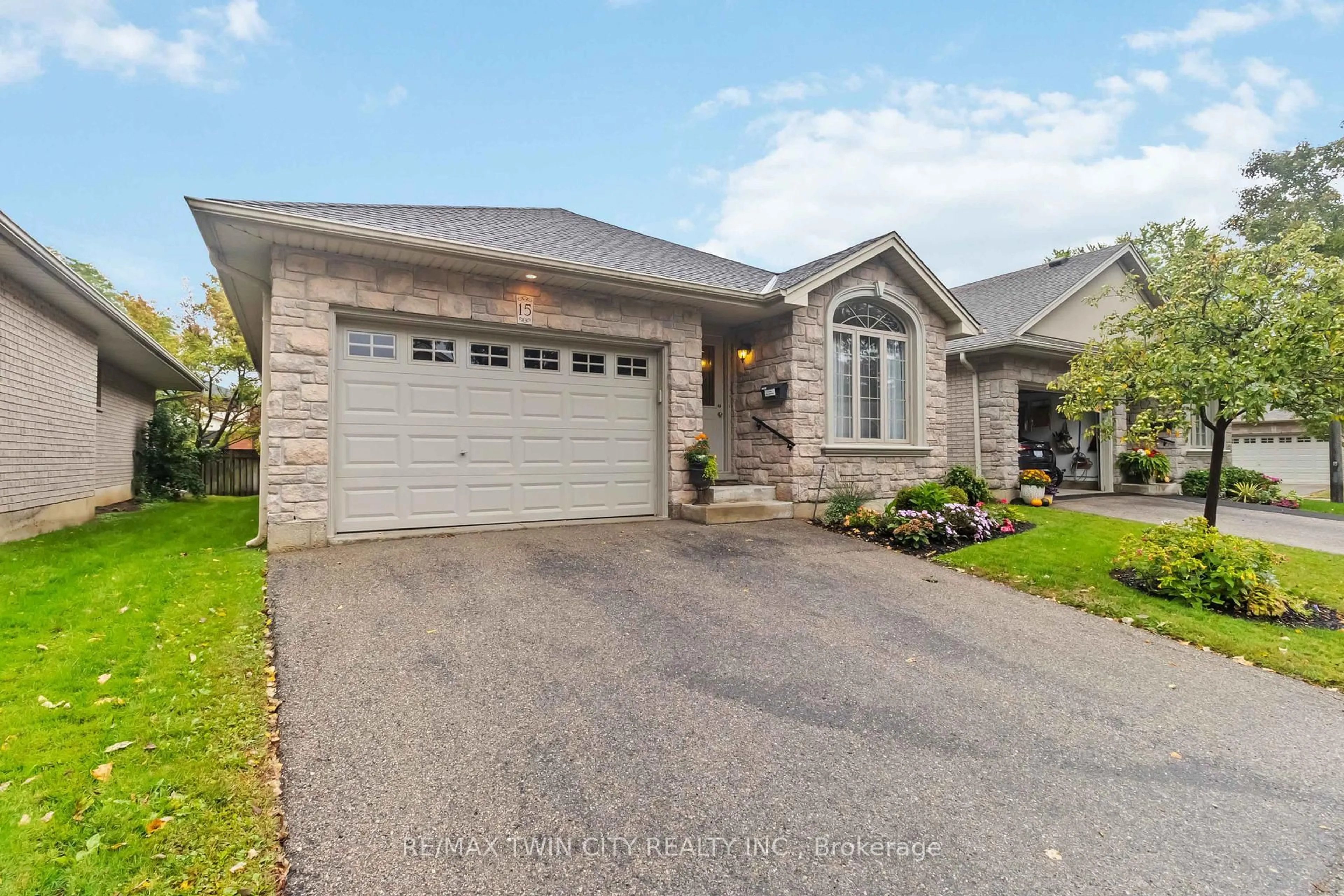 Home with brick exterior material, street for 54 Glenwood Dr #15, Brantford Ontario N3S 3G6