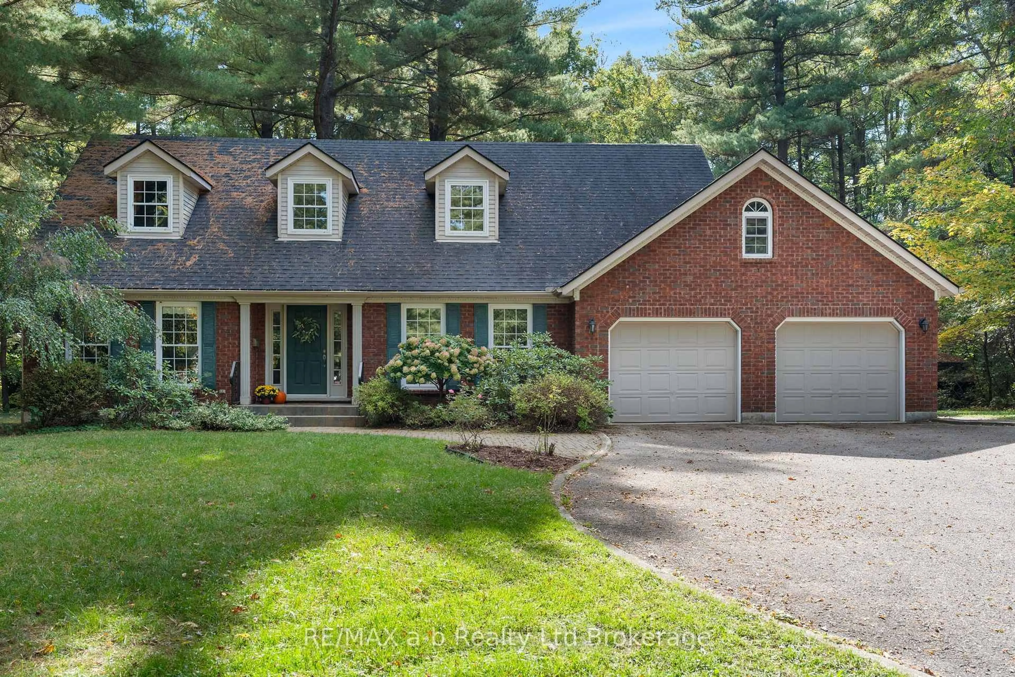 Home with brick exterior material, street for 27 Norfolk St, Norwich Ontario N0J 1R0