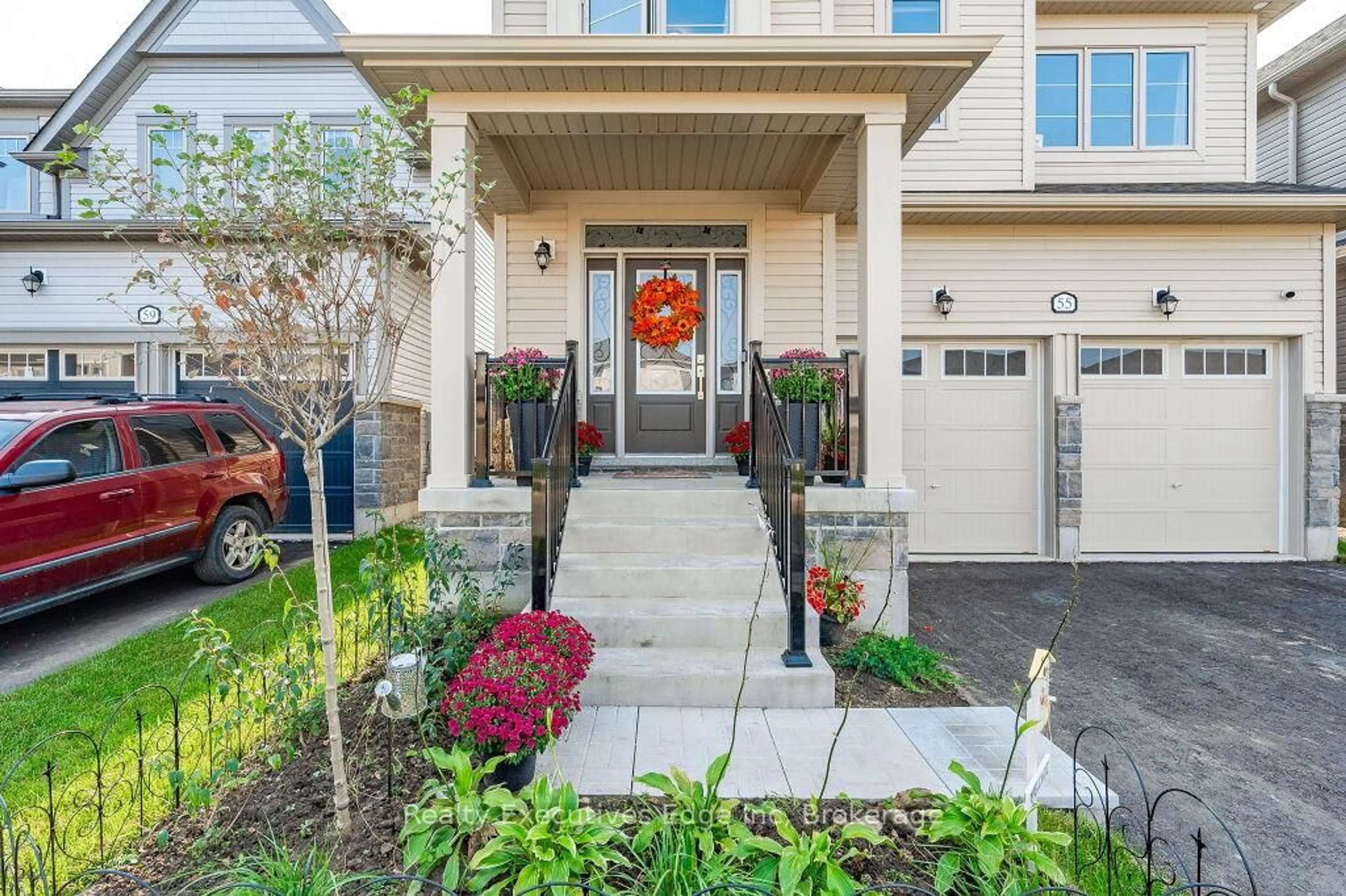 Indoor entryway for 55 Povey Rd, Centre Wellington Ontario N1M 2W3