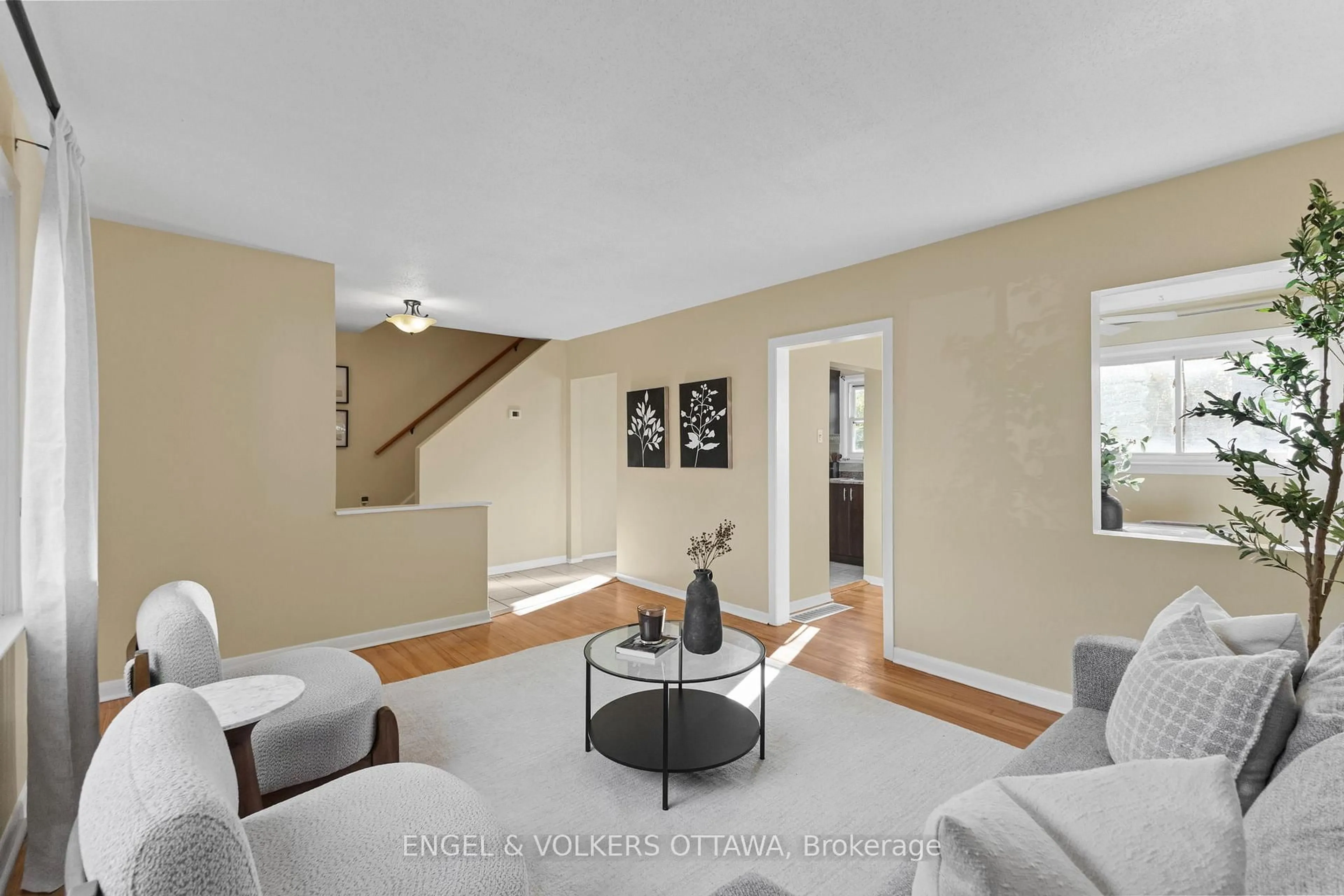 Living room with furniture, unknown for 838 Borthwick Ave, Ottawa Ontario K1K 2M8
