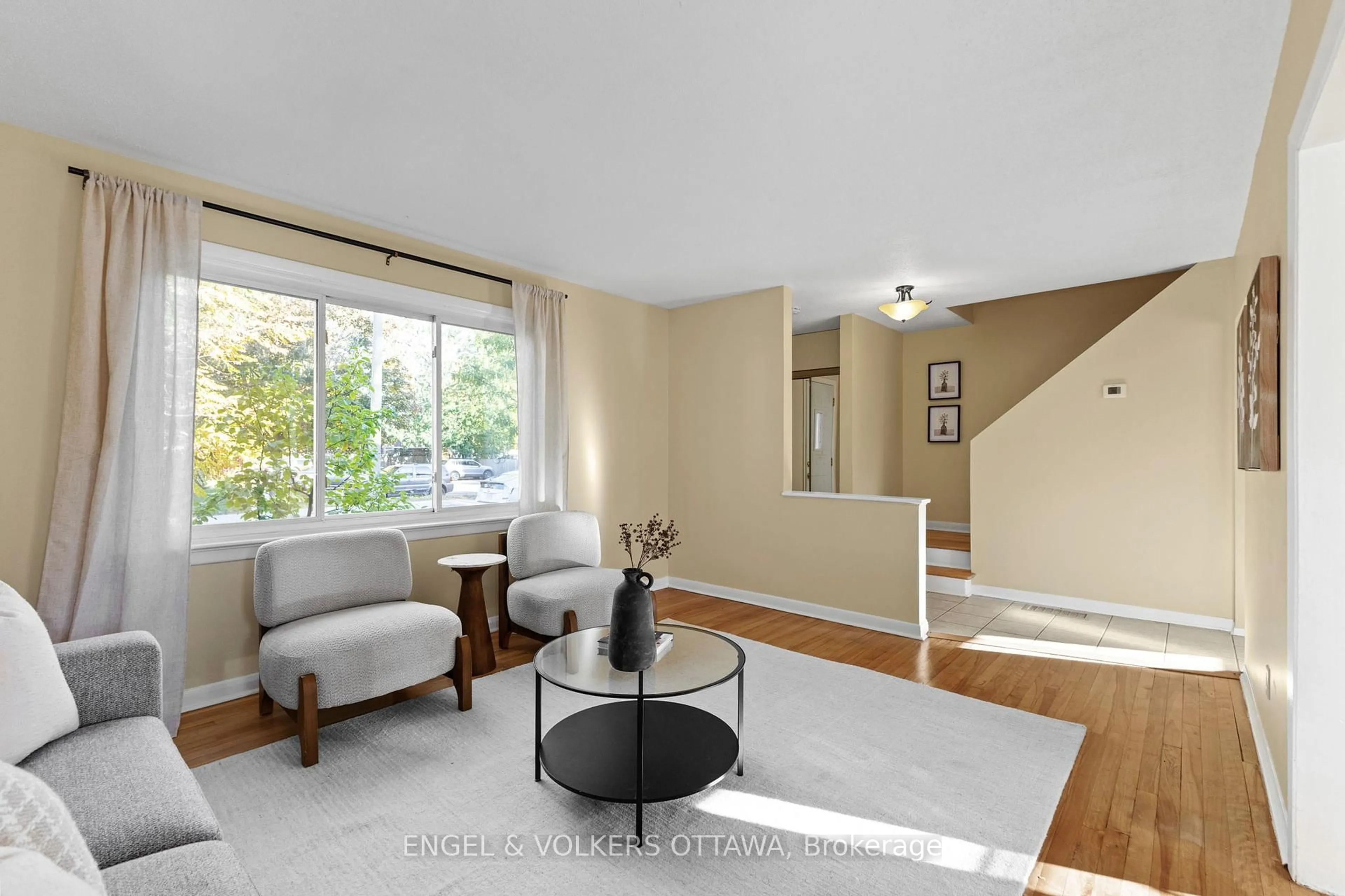 Living room with furniture, unknown for 838 Borthwick Ave, Ottawa Ontario K1K 2M8