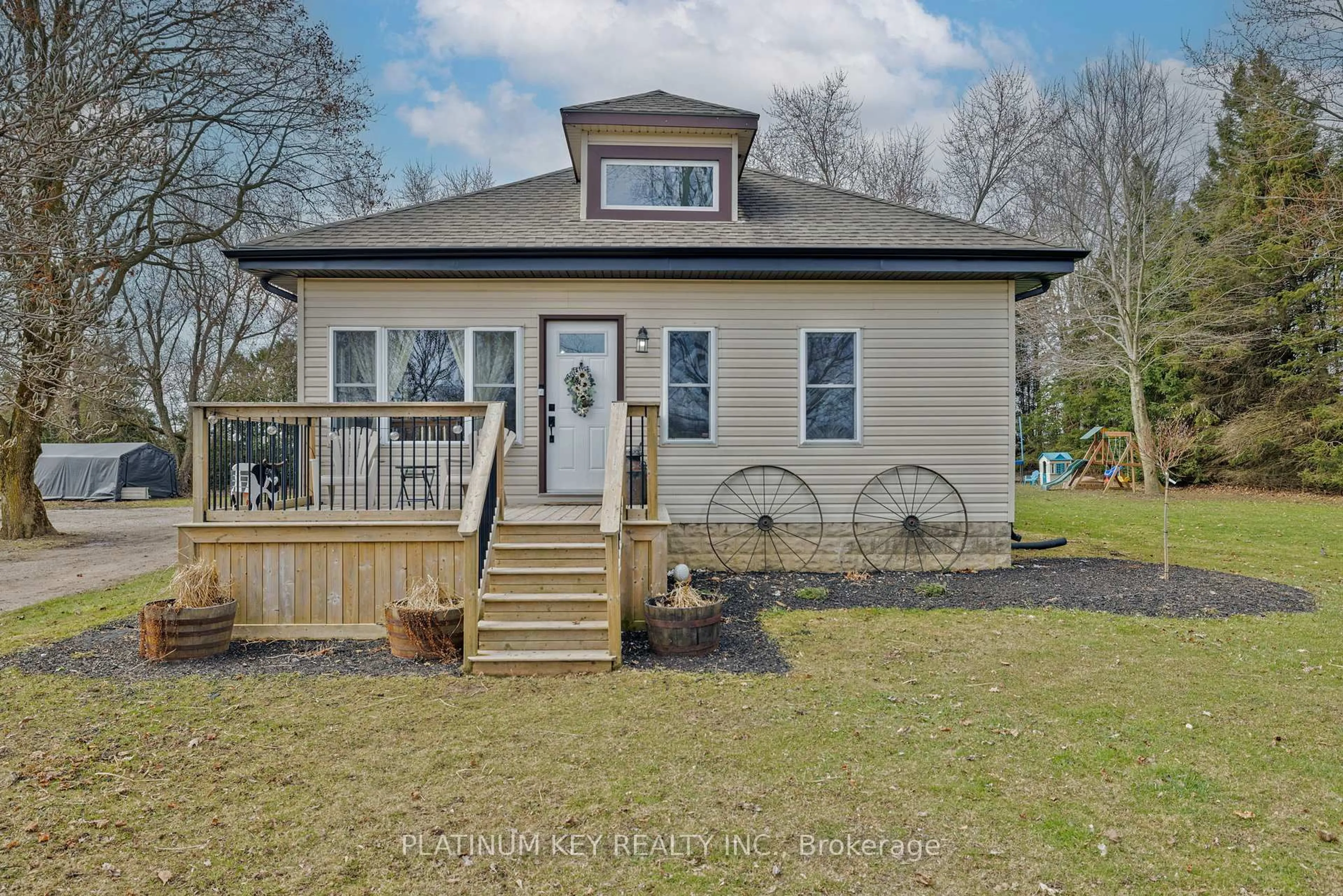 Home with vinyl exterior material, unknown for 21243 Taits Rd, Southwest Middlesex Ontario N0L 1M0
