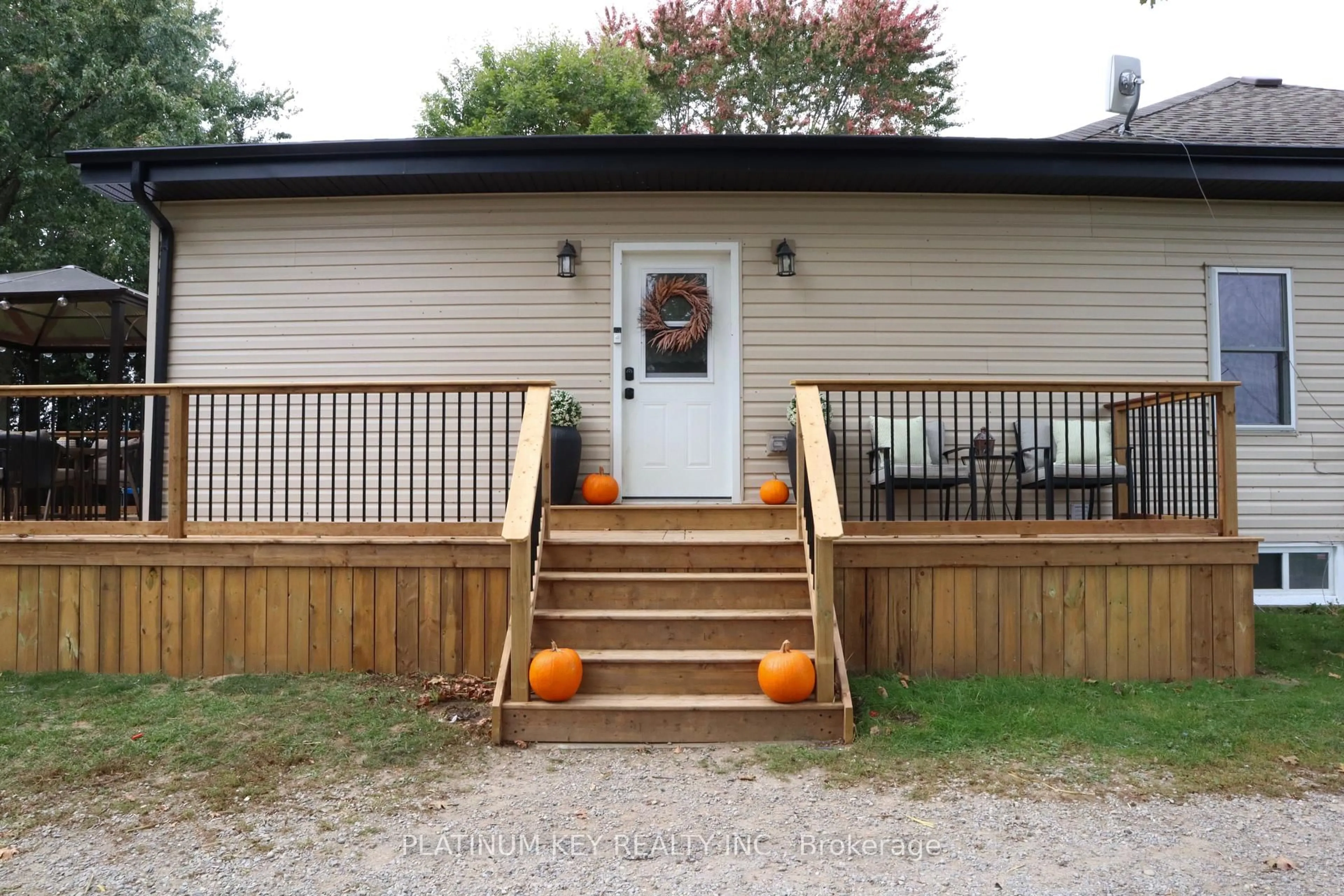 Patio, unknown for 21243 Taits Rd, Southwest Middlesex Ontario N0L 1M0