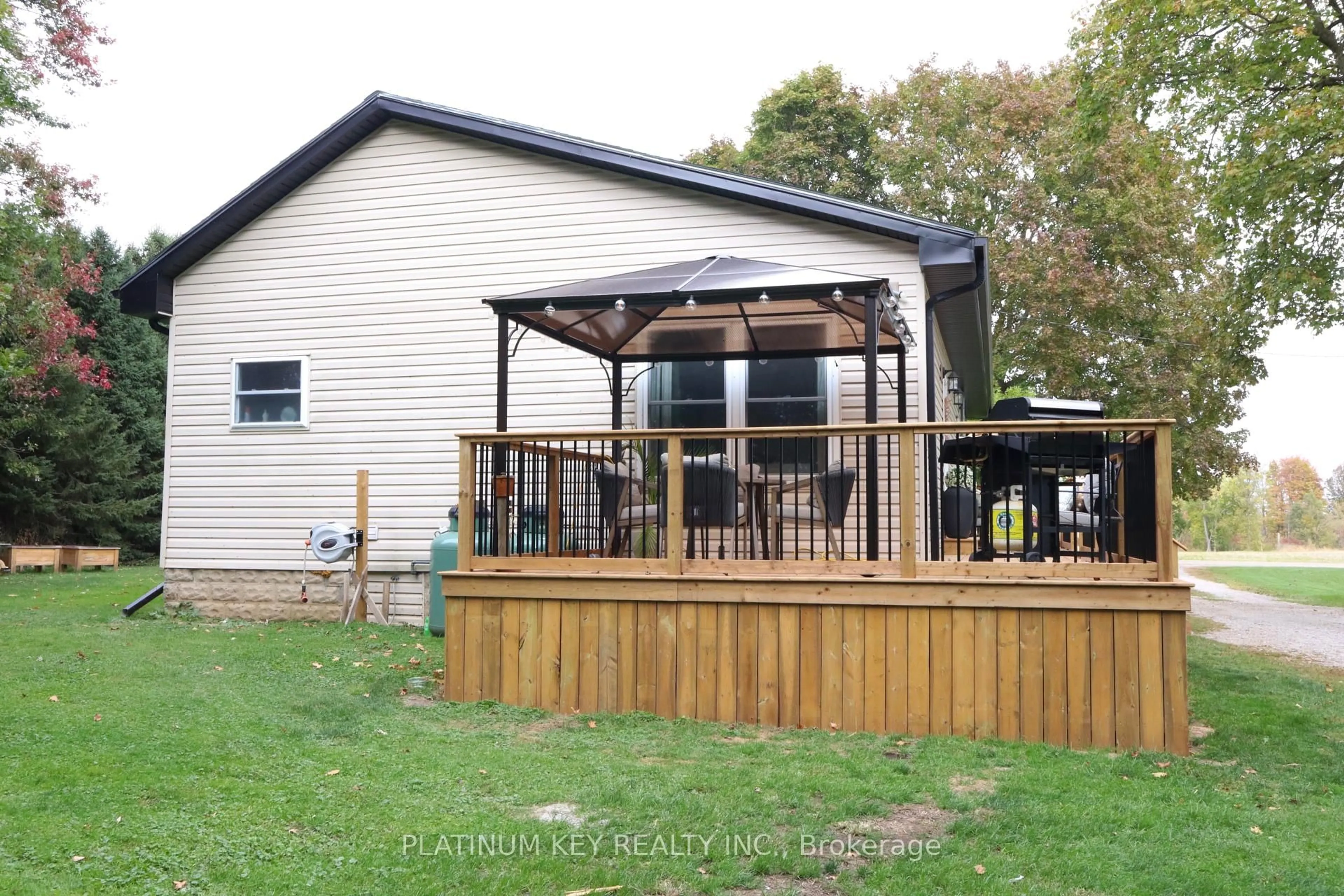 Patio, unknown for 21243 Taits Rd, Southwest Middlesex Ontario N0L 1M0