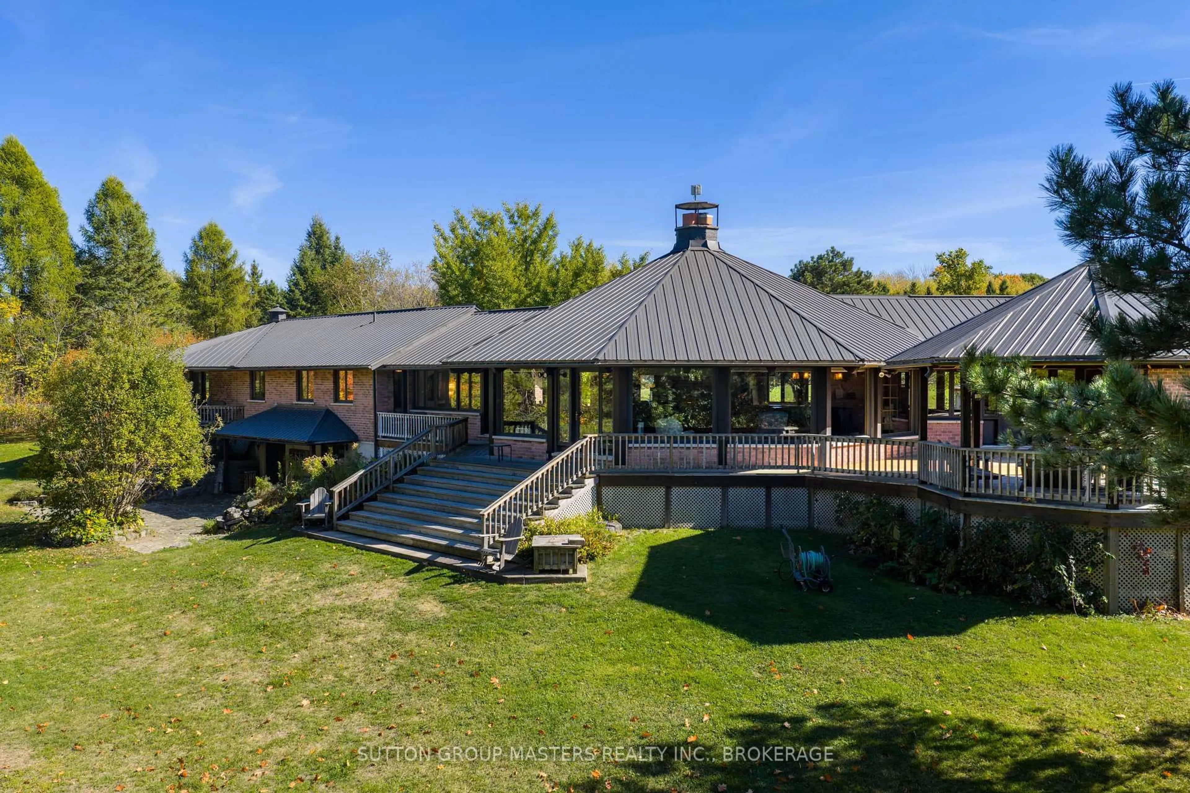 A pic from outside/outdoor area/front of a property/back of a property/a pic from drone, unknown for 314 Baseline Rd, Gananoque Ontario K7G 2V6