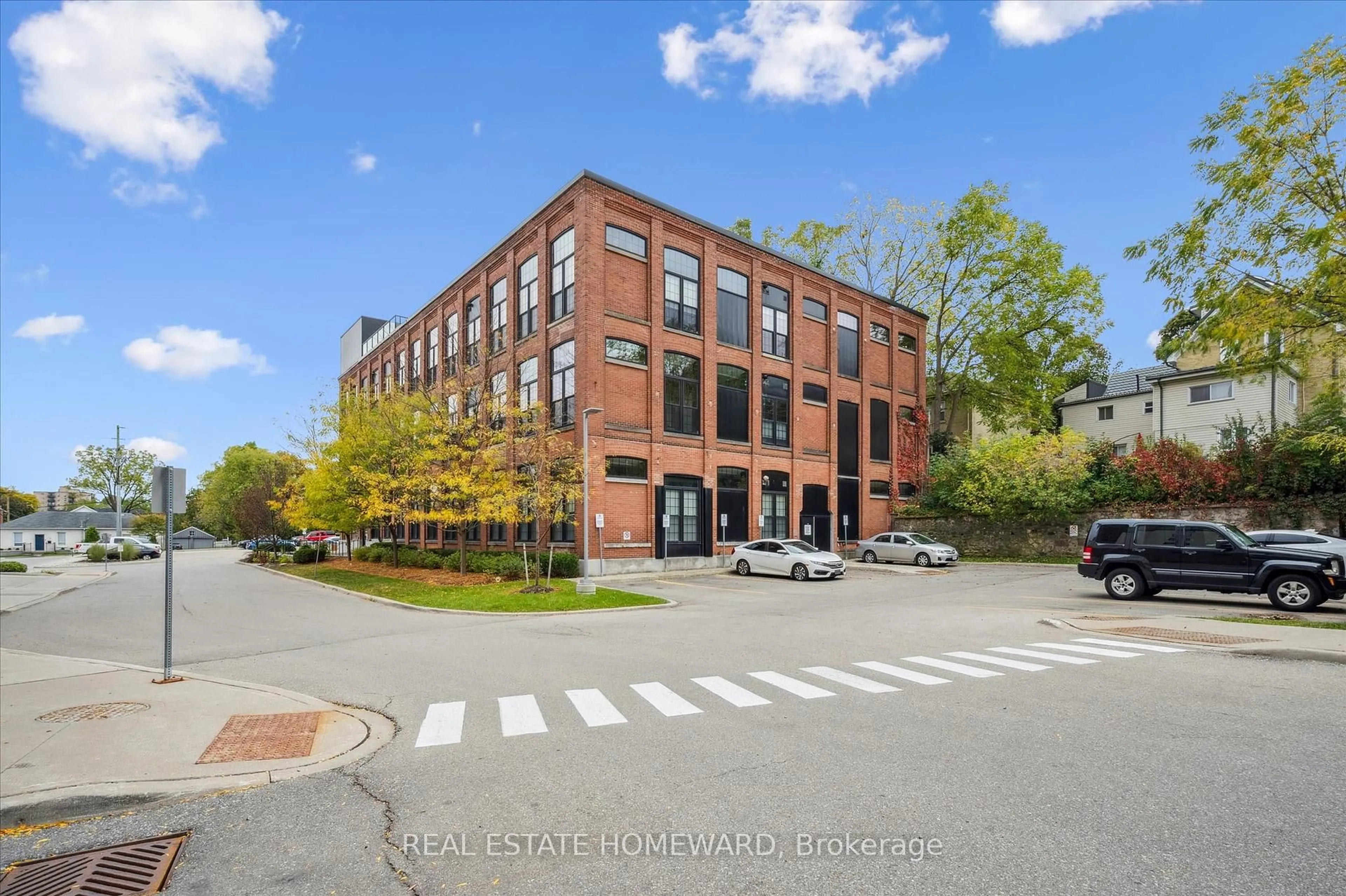 Unknown for 24 Cedar St #303, Cambridge Ontario N1S 0B2