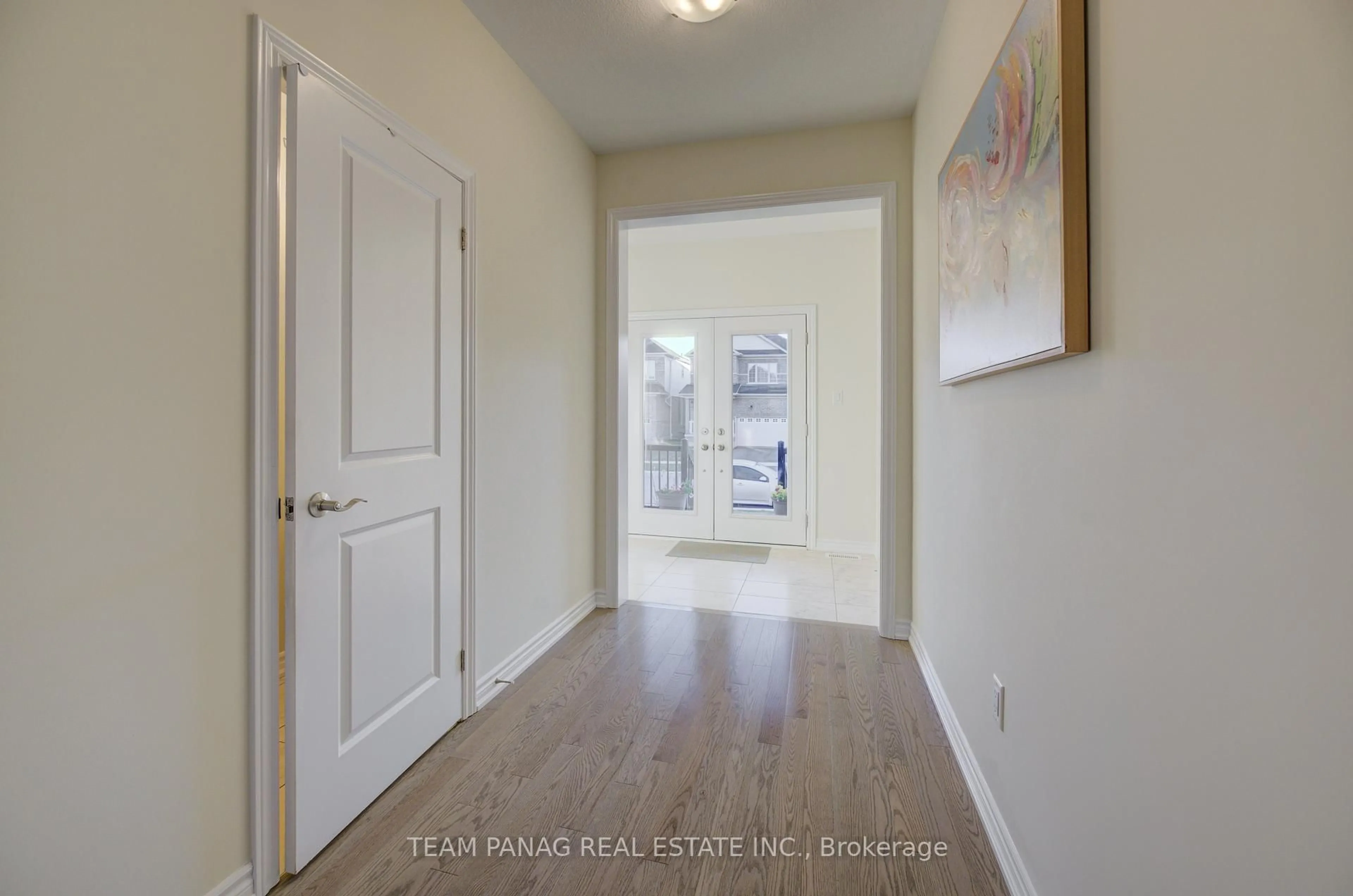 Indoor entryway for 5 Heming St, Brant Ontario N3L 0M5