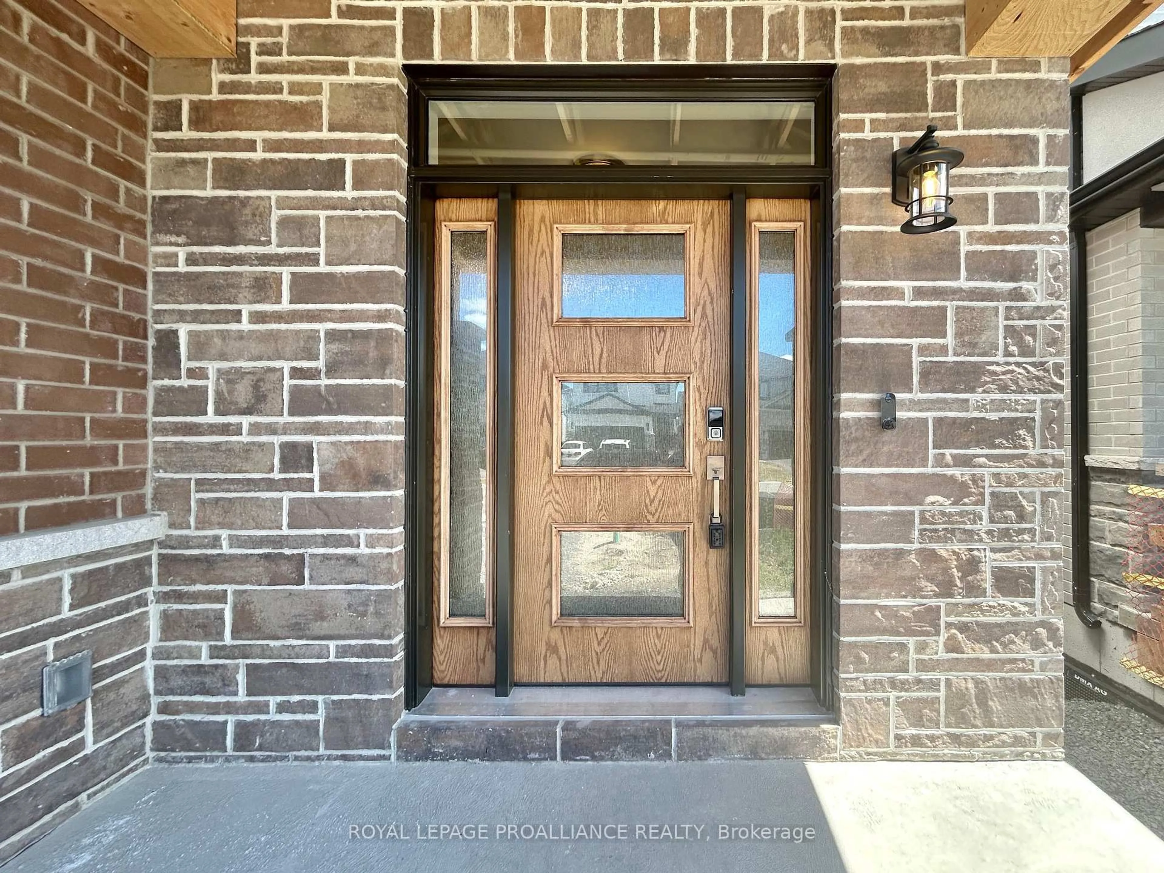 Indoor entryway for 14 Peace River St, Belleville Ontario K8N 0V6