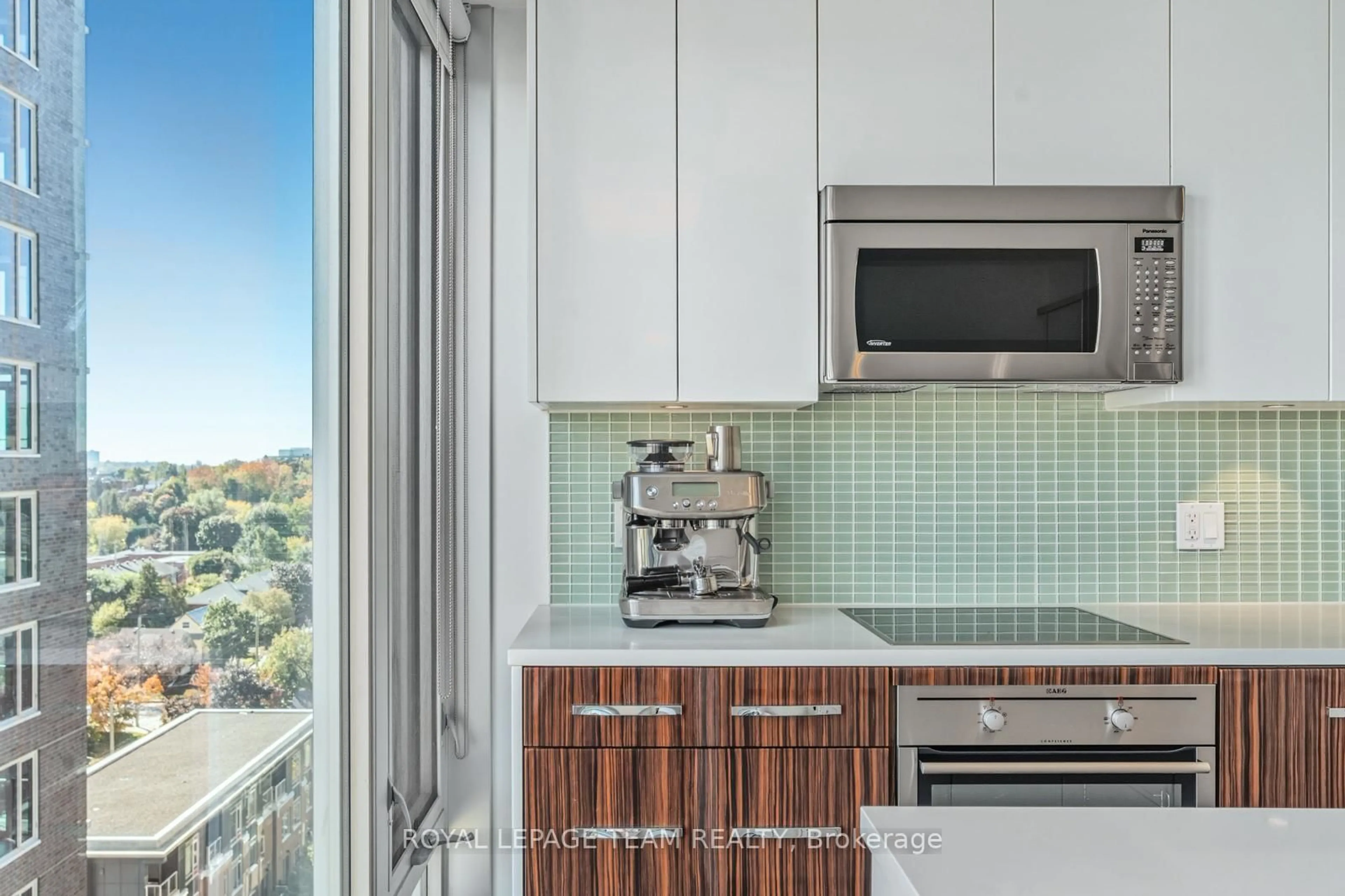 Standard kitchen, unknown for 111 CHAMPAGNE Ave #1111, Ottawa Ontario K1S 5V3