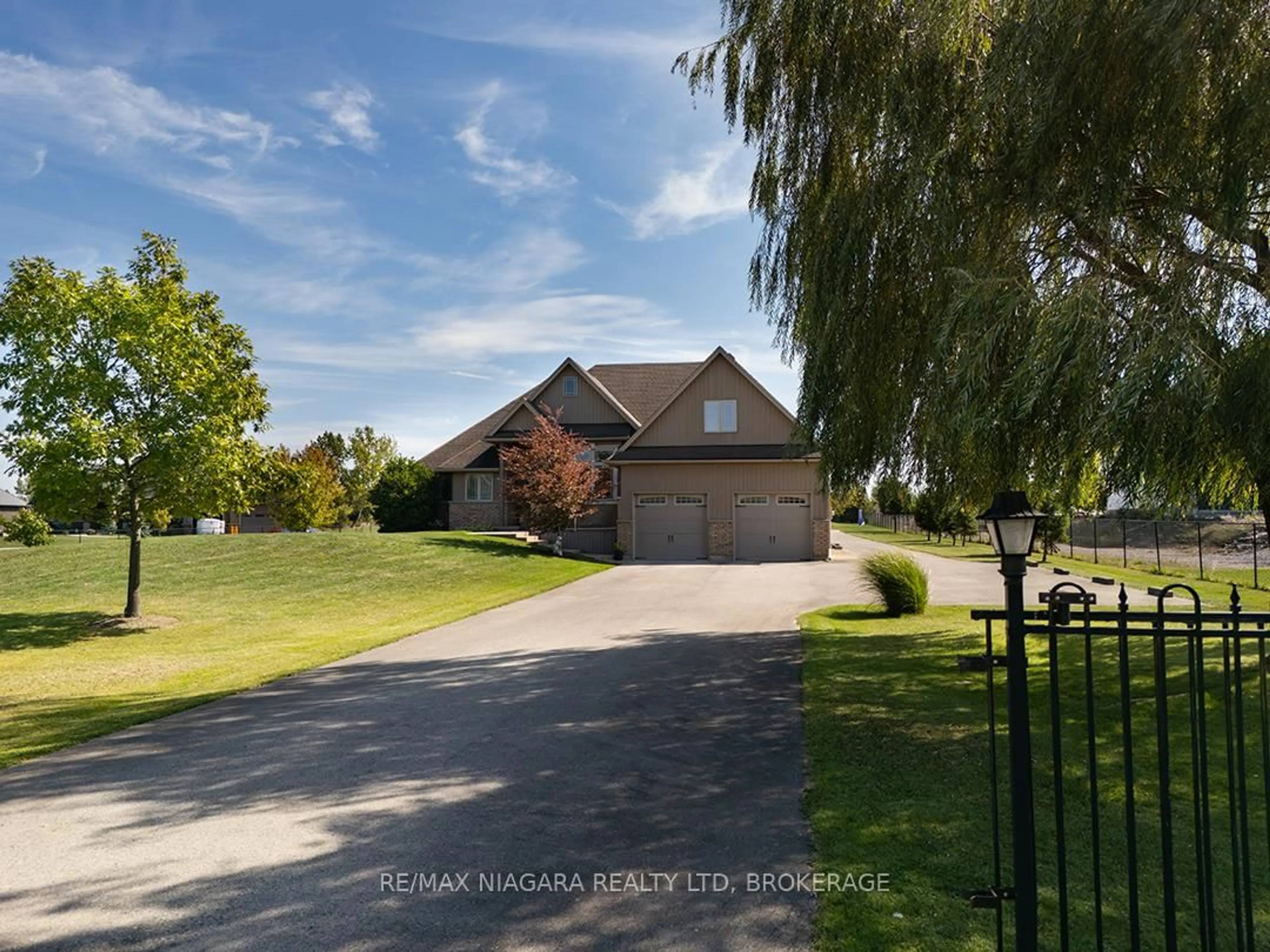A pic from outside/outdoor area/front of a property/back of a property/a pic from drone, water/lake/river/ocean view for 20219 Youngs Rd, Wainfleet Ontario L3K 5V4