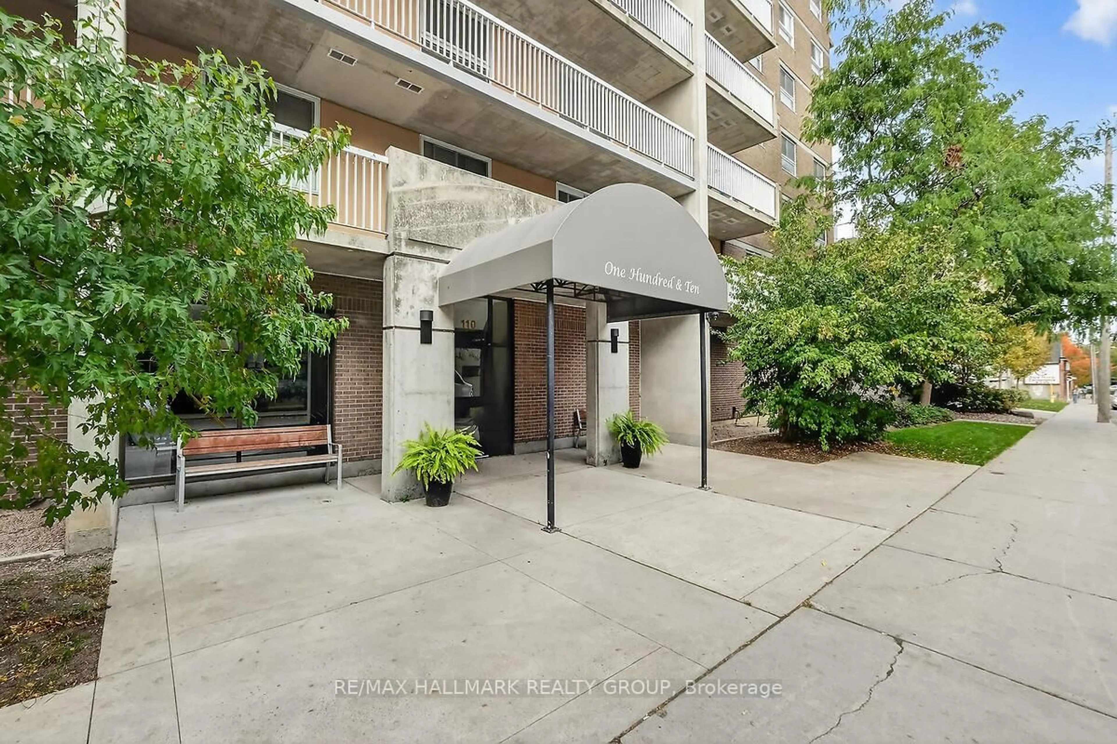 Unknown for 110 Forward Ave #305, Ottawa Ontario K1Y 4S9