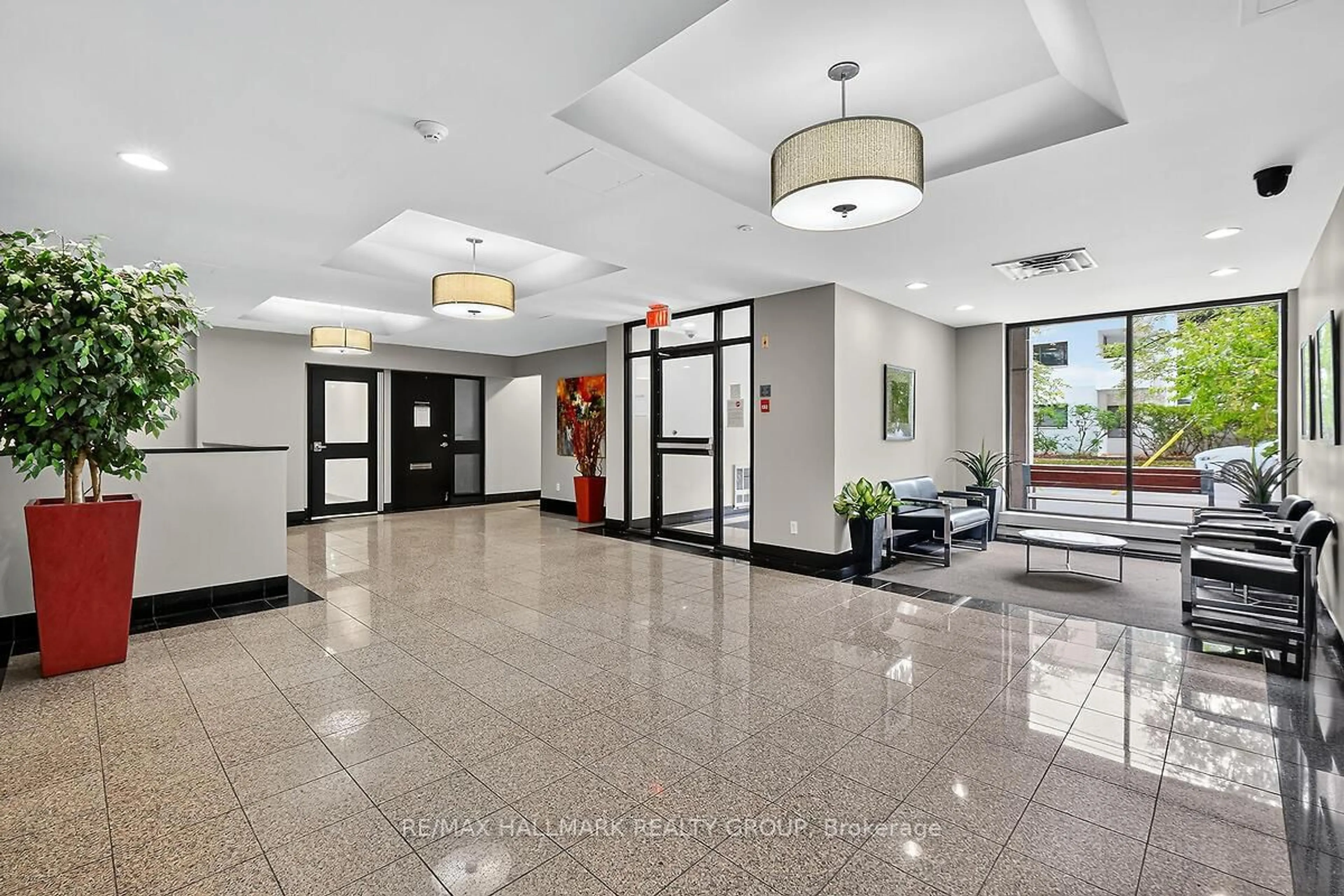 Lobby for 110 Forward Ave #305, Ottawa Ontario K1Y 4S9