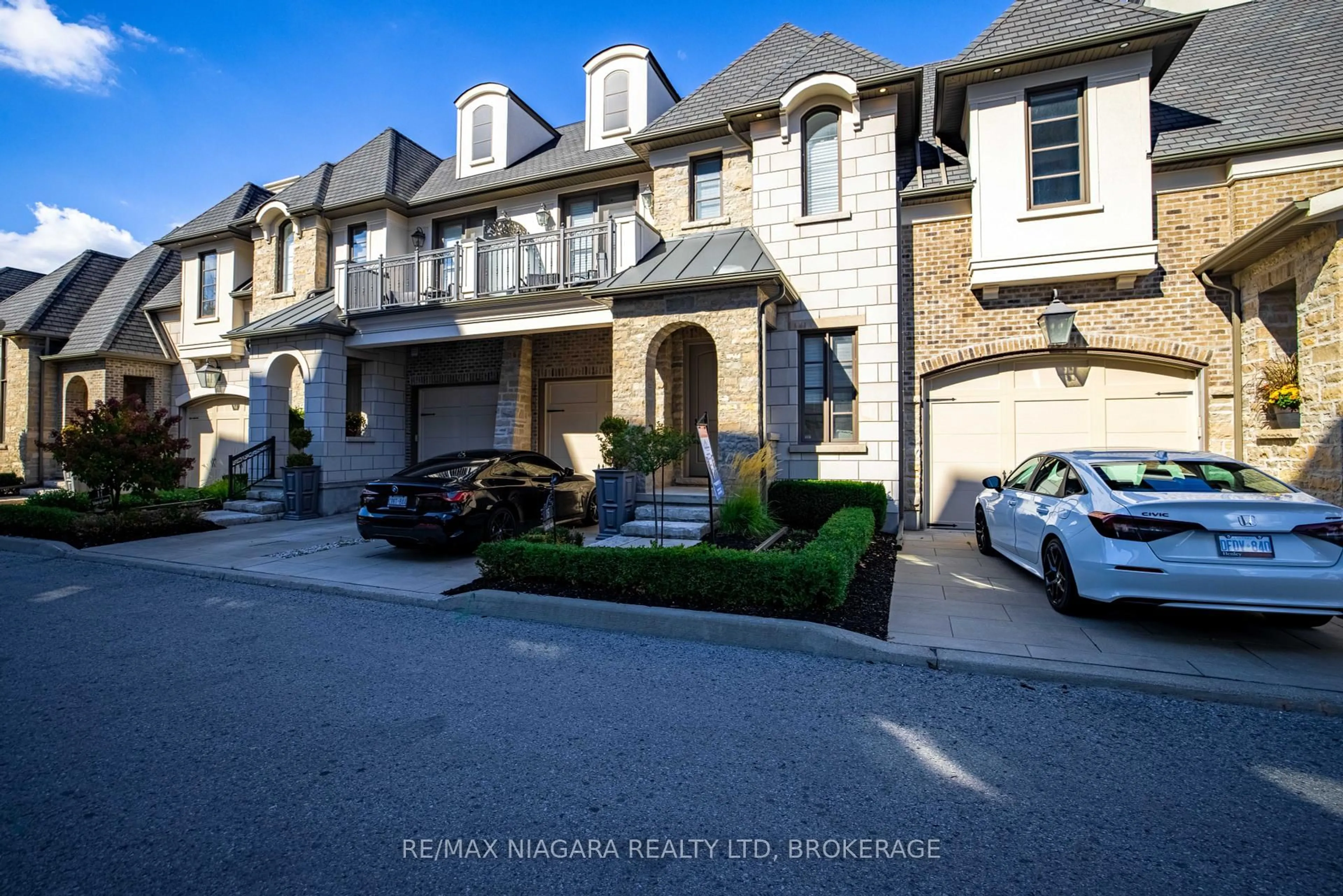 Unknown for 15 ARBOURVALE Common, St. Catharines Ontario L2T 4C5