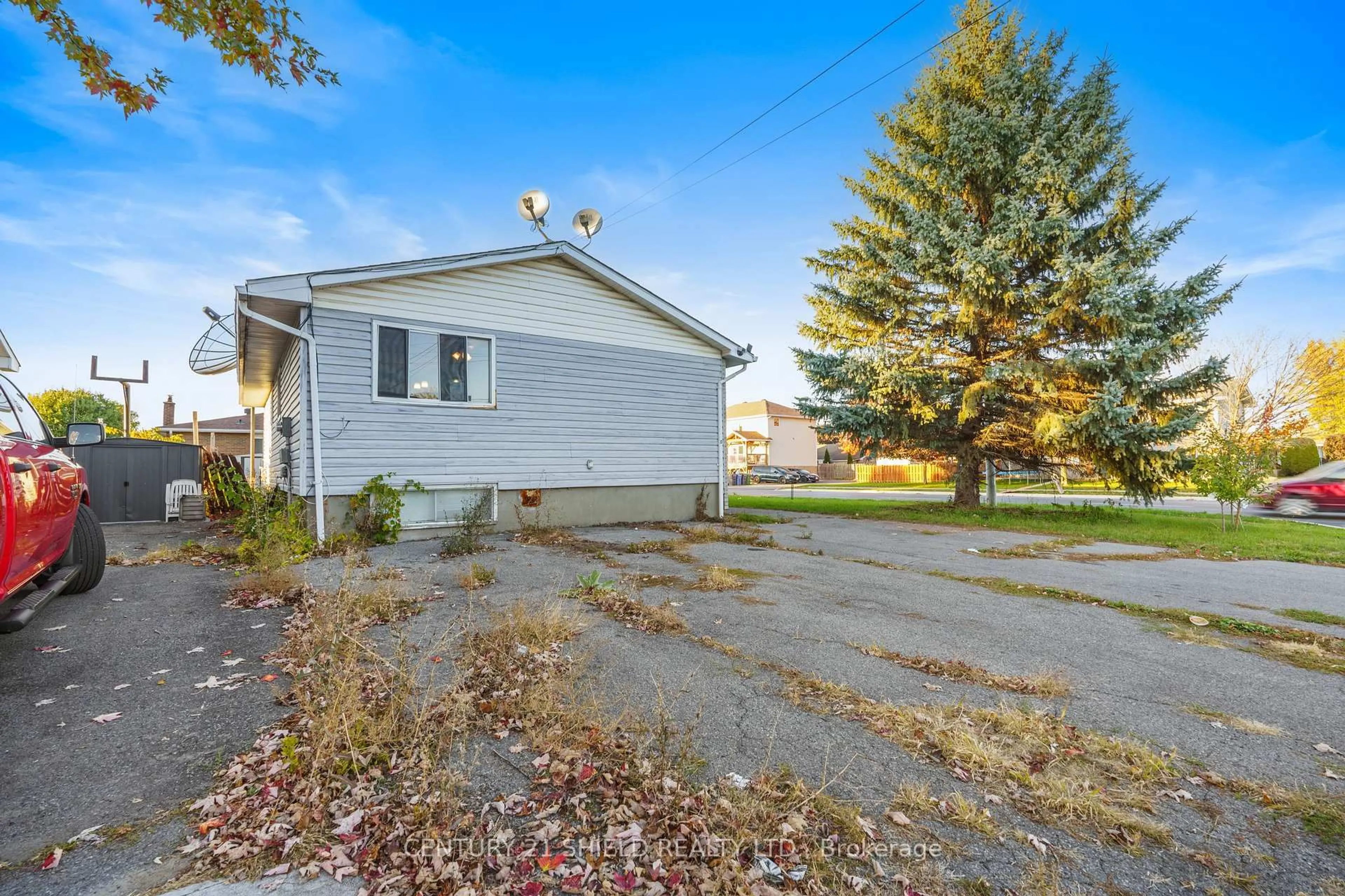 Unknown for 1130 Sydney St, Cornwall Ontario K6H 6A1