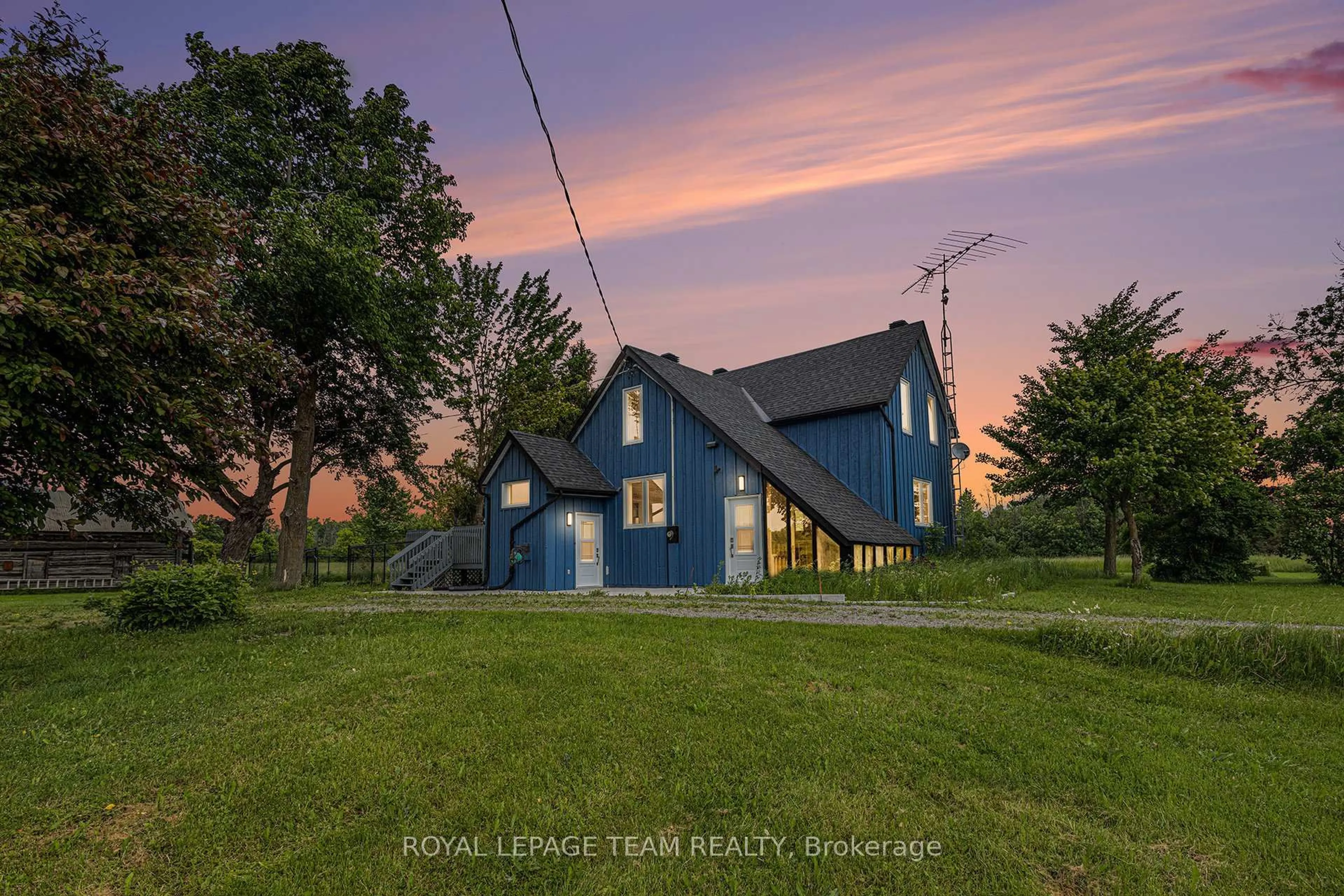A pic from outside/outdoor area/front of a property/back of a property/a pic from drone, building for 3455 Donnelly Dr, Kemptville Ontario K0G 1J0