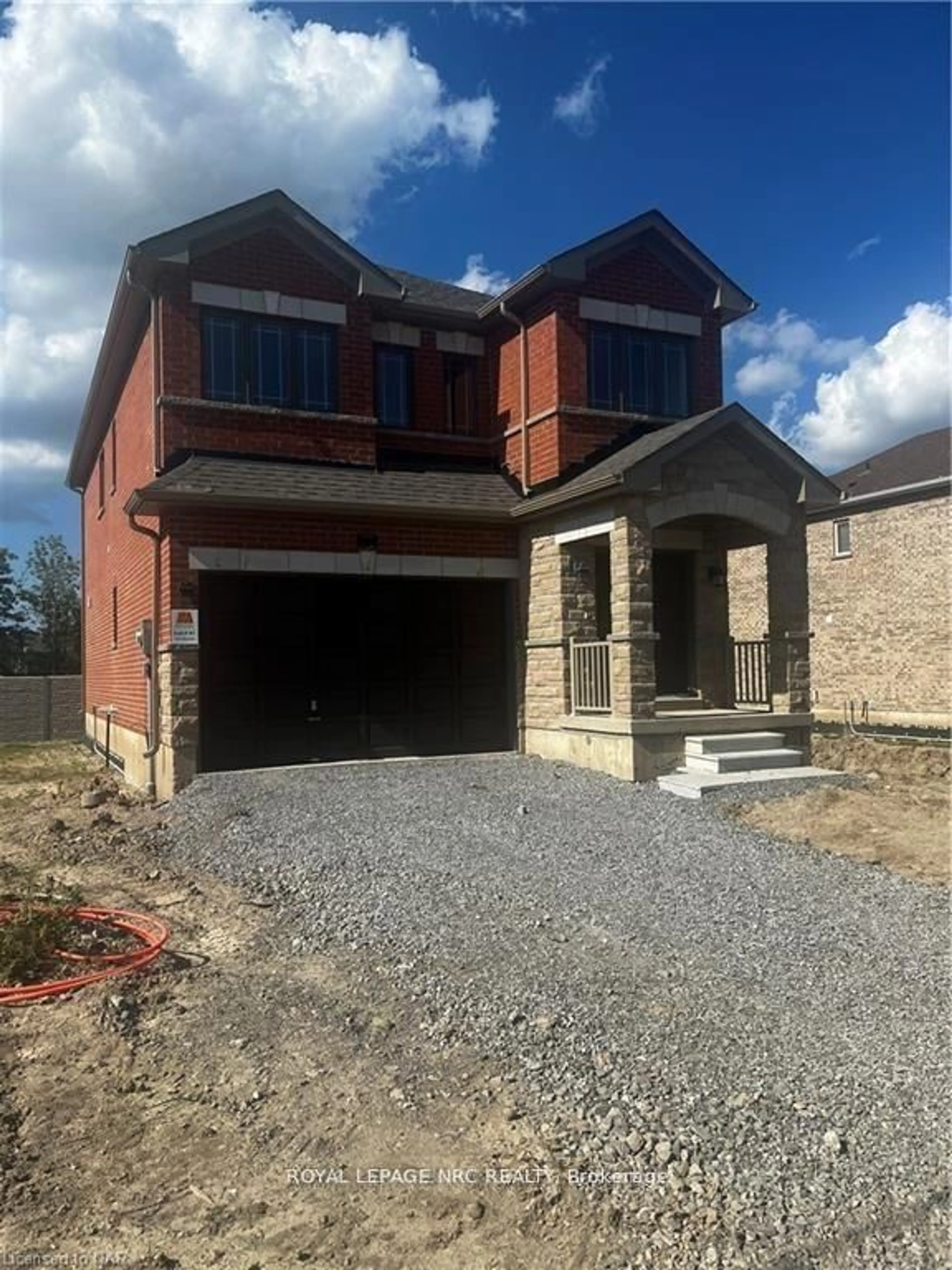 Home with brick exterior material, street for 132 PALACE St, Thorold Ontario L2V 3P4