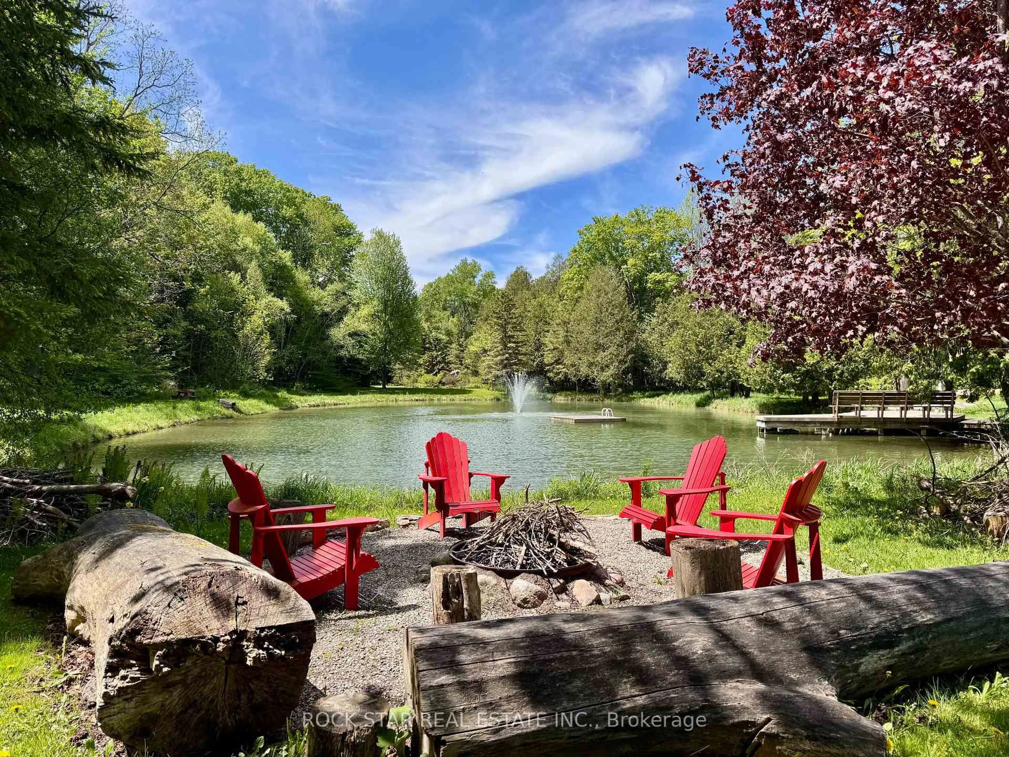 Patio, water/lake/river/ocean view for 8 Pine River Cres, Mulmur Ontario L9V 3H2