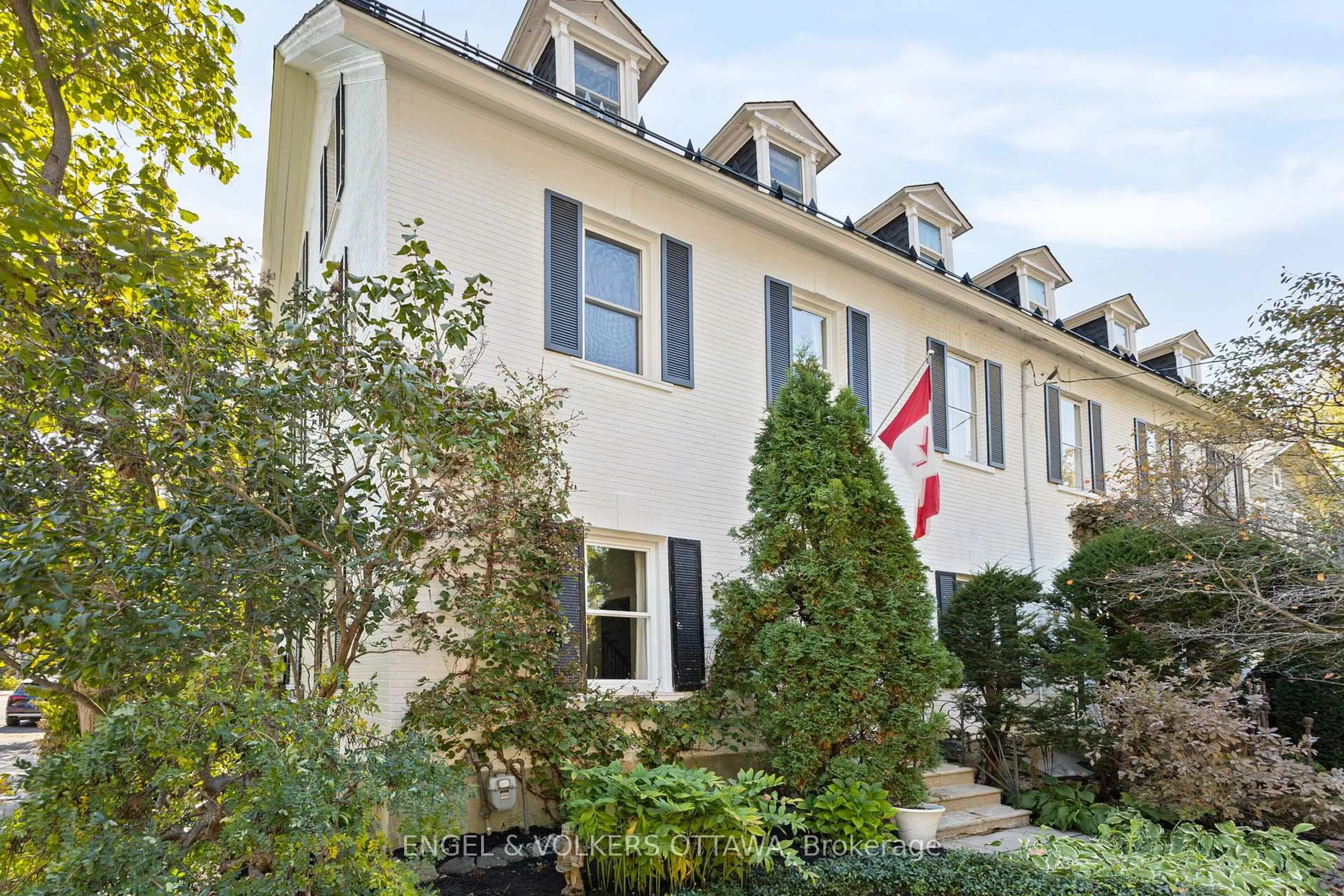 Unknown for 193 Mackay St, Ottawa Ontario K1M 2B5