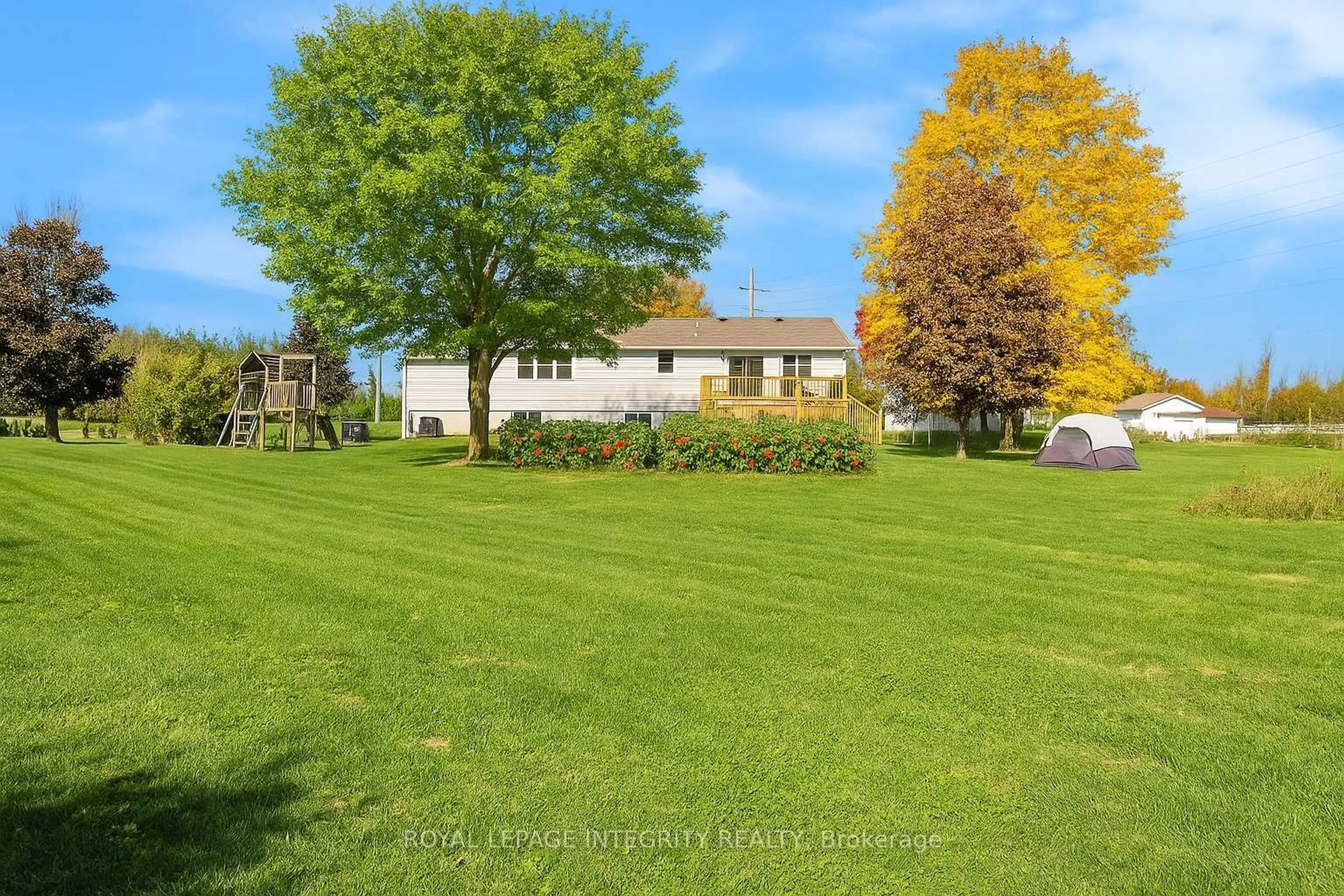 A pic from outside/outdoor area/front of a property/back of a property/a pic from drone, unknown for 677 Bowes Sdrd, Perth Ontario K7H 3C6