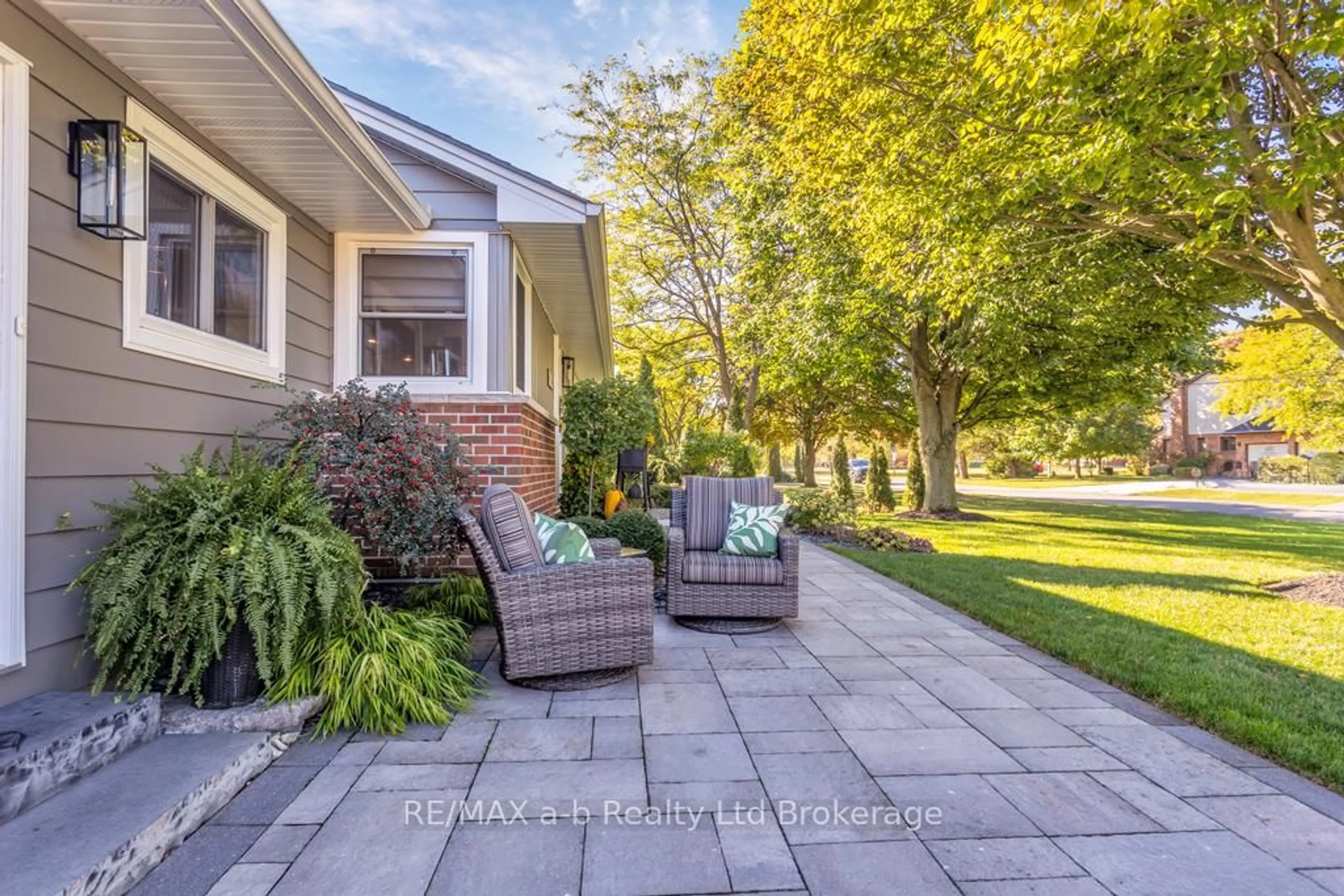 Patio, water/lake/river/ocean view for 16 Charlotte Ave, Tillsonburg Ontario N4G 4C2