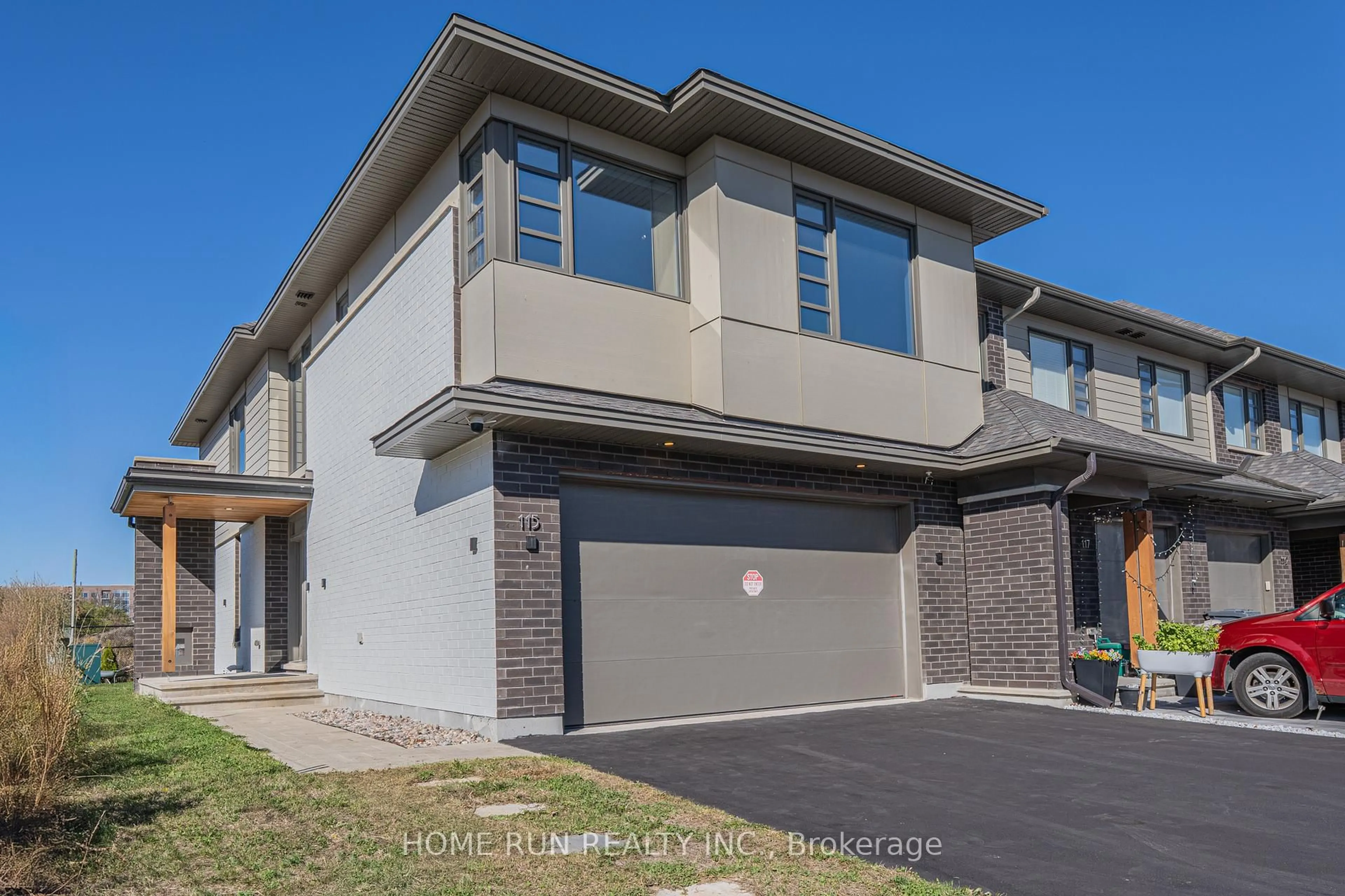 Unknown for 115 Longworth Ave, Ottawa Ontario K1T 0S7