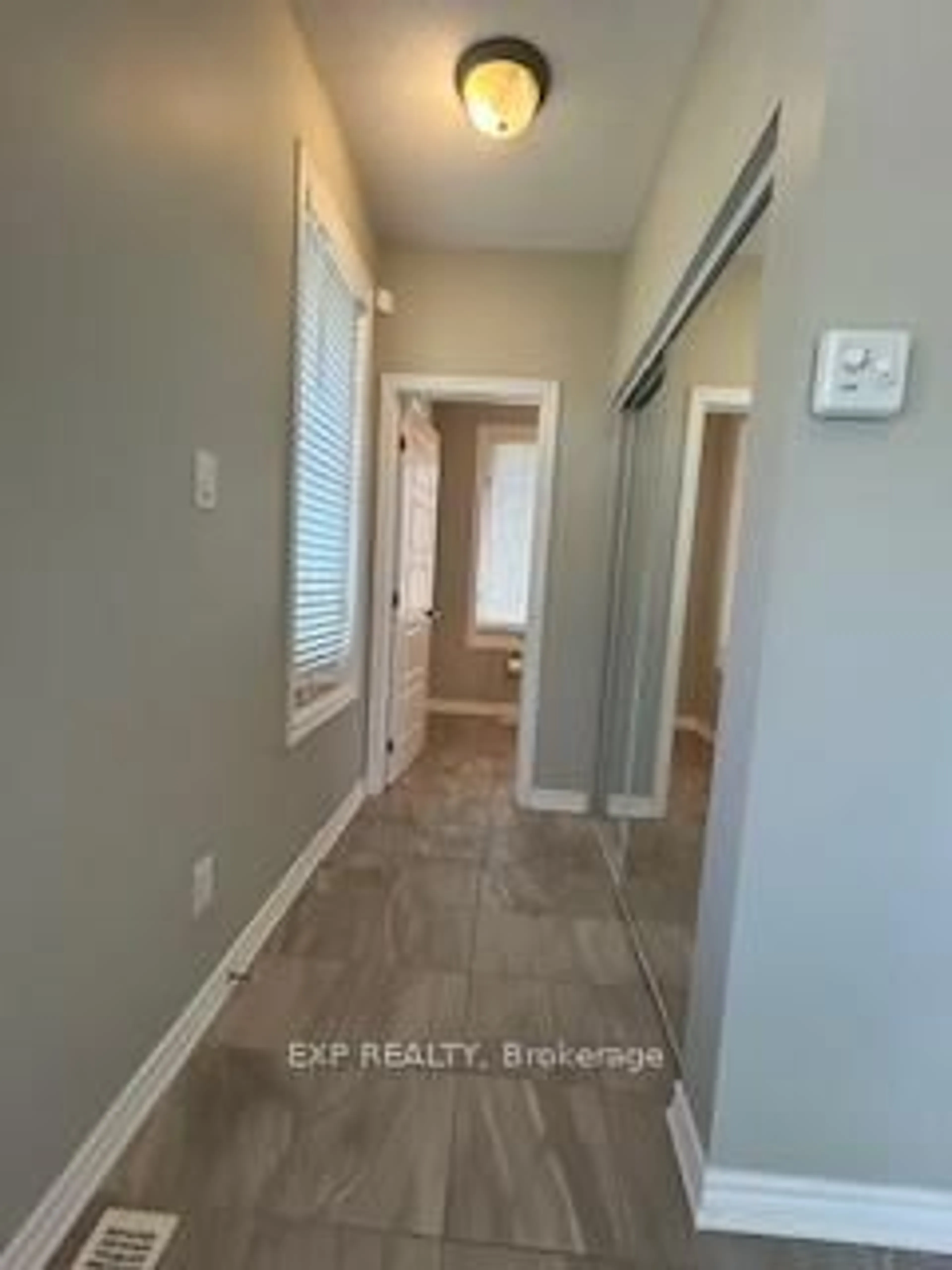 Indoor entryway for 165 Andre Audet Ave, Ottawa Ontario K2C 3H1
