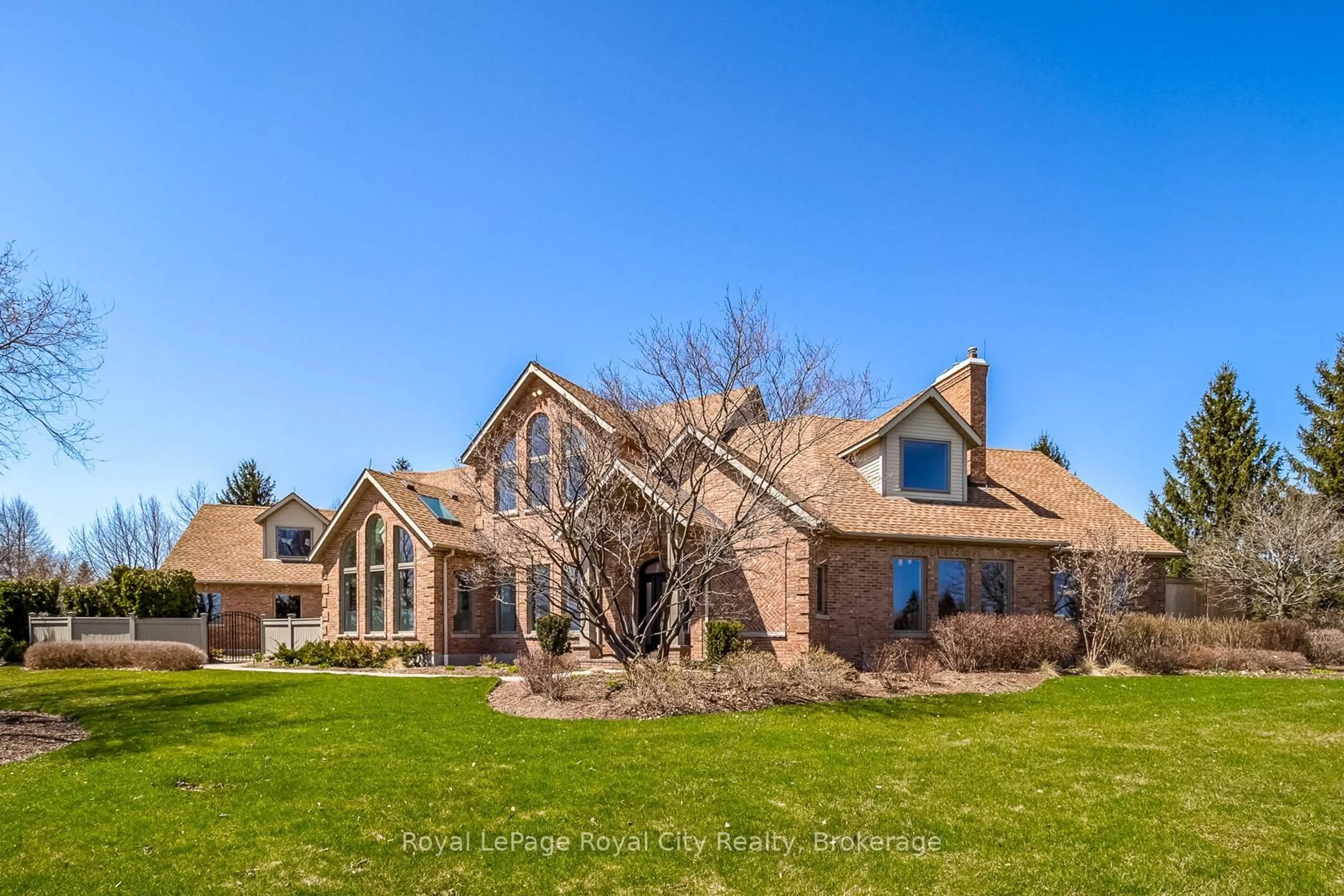 Home with brick exterior material, water/lake/river/ocean view for 20 Fox Run Dr, Puslinch Ontario N0B 2J0