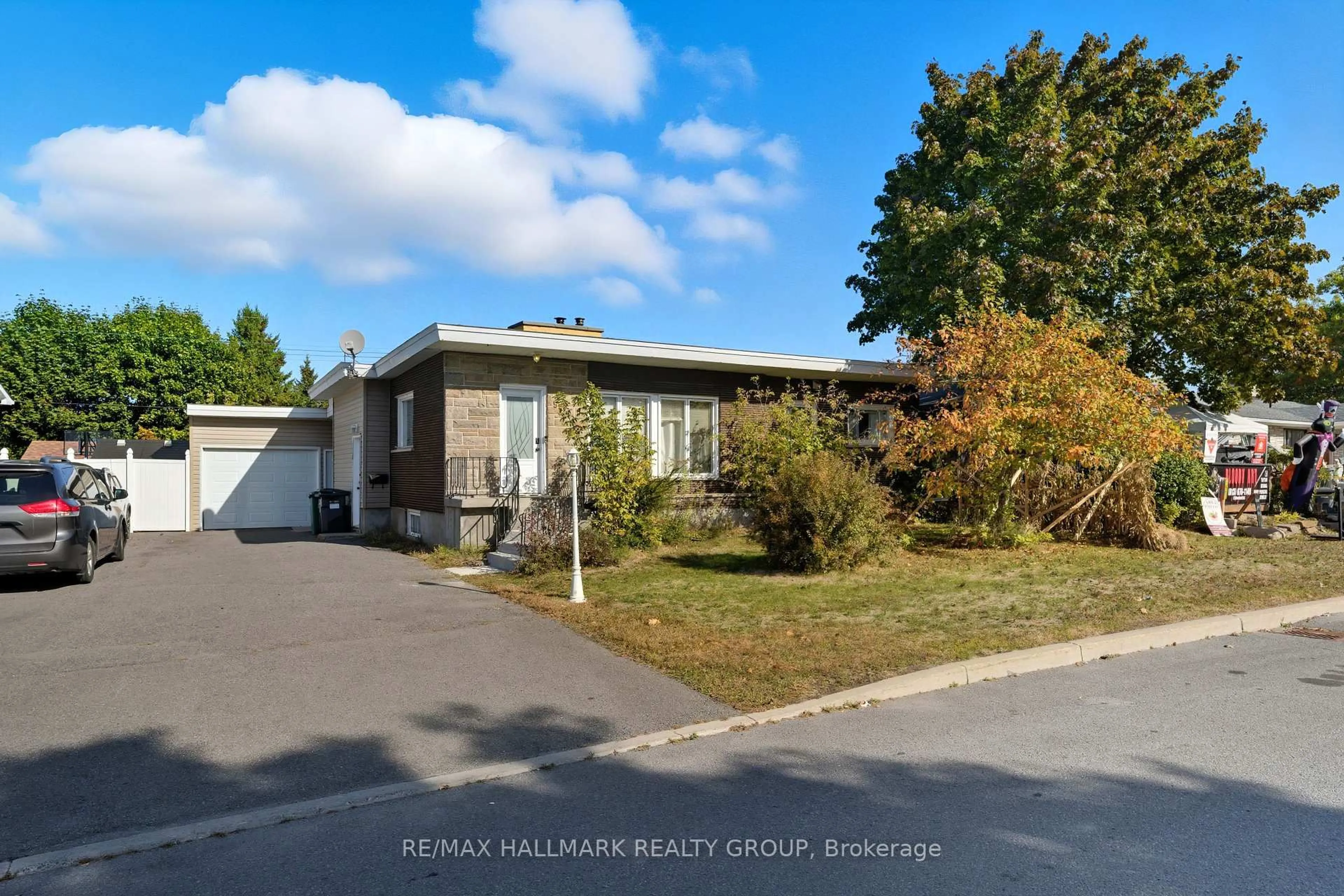 Home with vinyl exterior material, street for 515 Cecile Blvd, Hawkesbury Ontario K6A 1P1