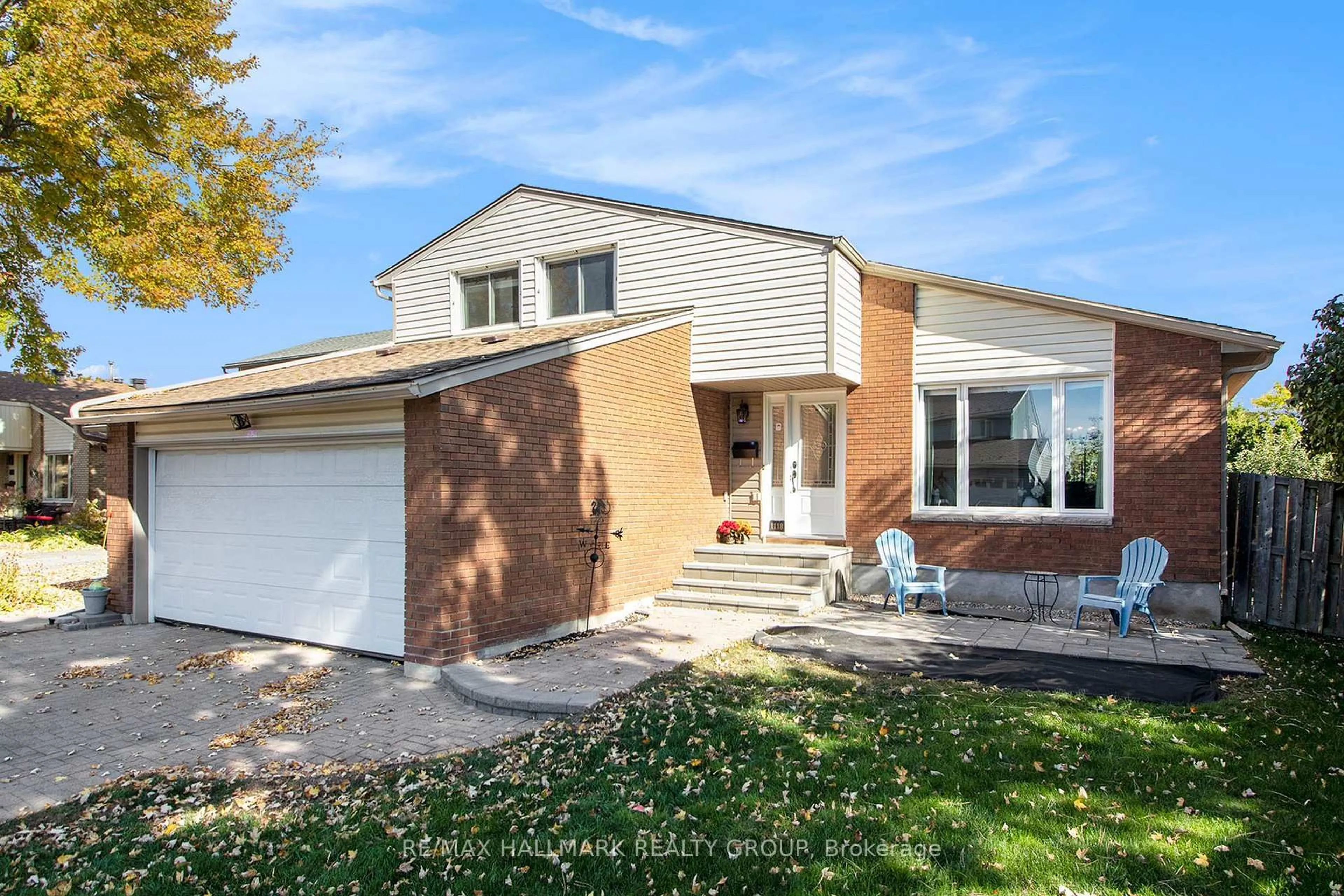 Home with brick exterior material, street for 1118 CHATEAU Cres, Ottawa Ontario K1C 2E1