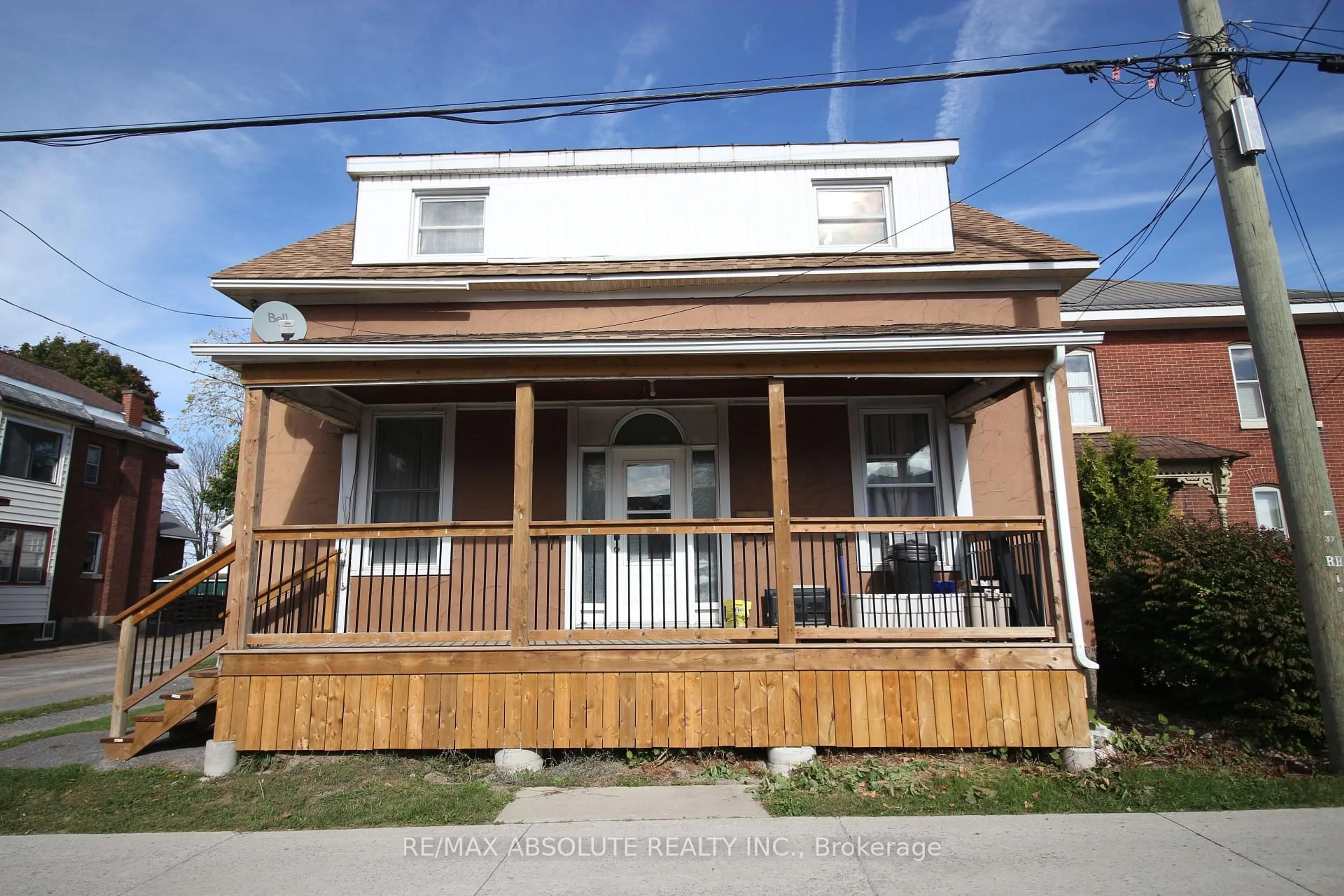 Patio, street for 37 Raglan St St, Renfrew Ontario K7V 1N7