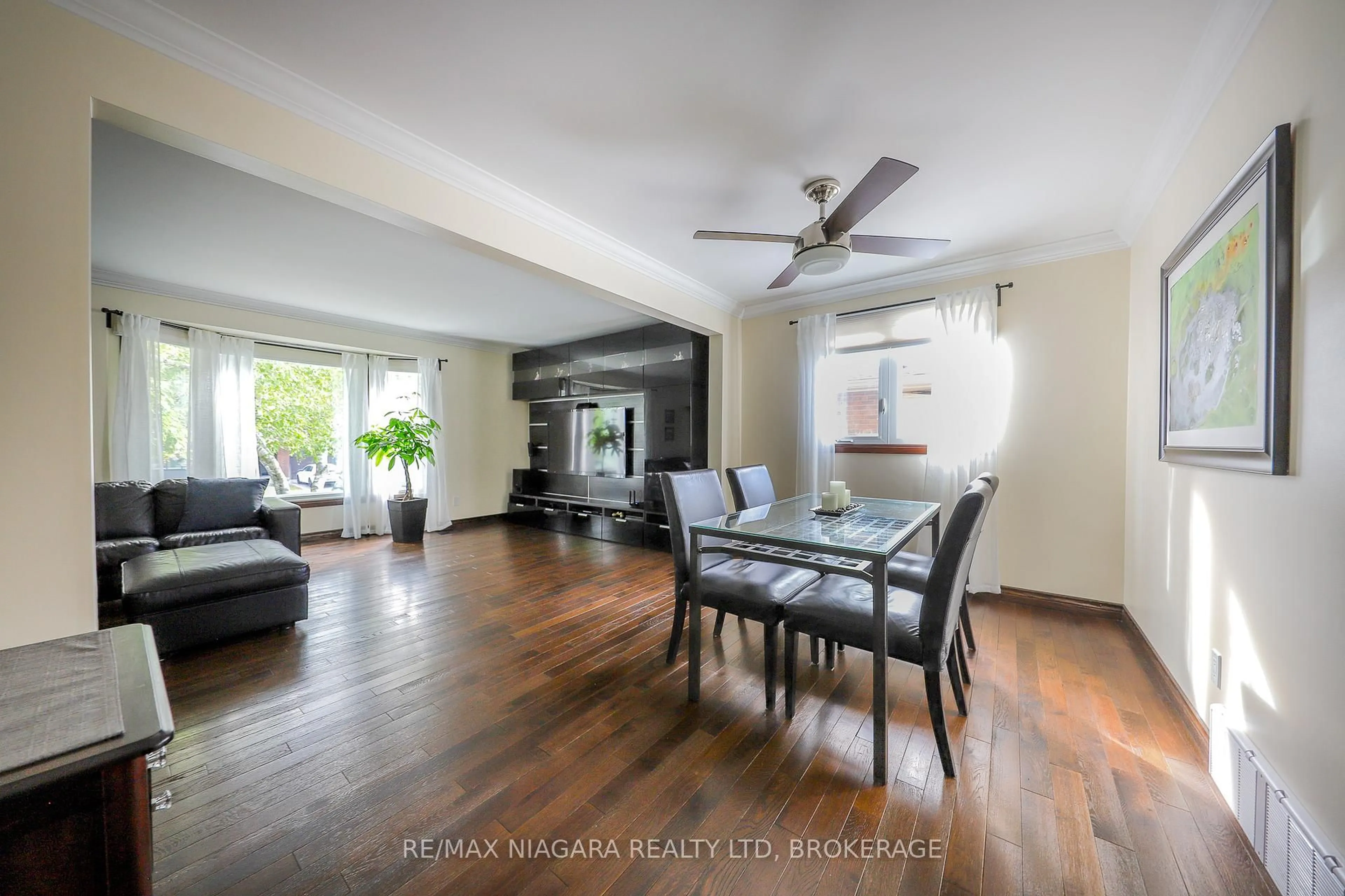 Dining room, unknown for 19 Jessica Dr, St. Catharines Ontario L2M 6V9