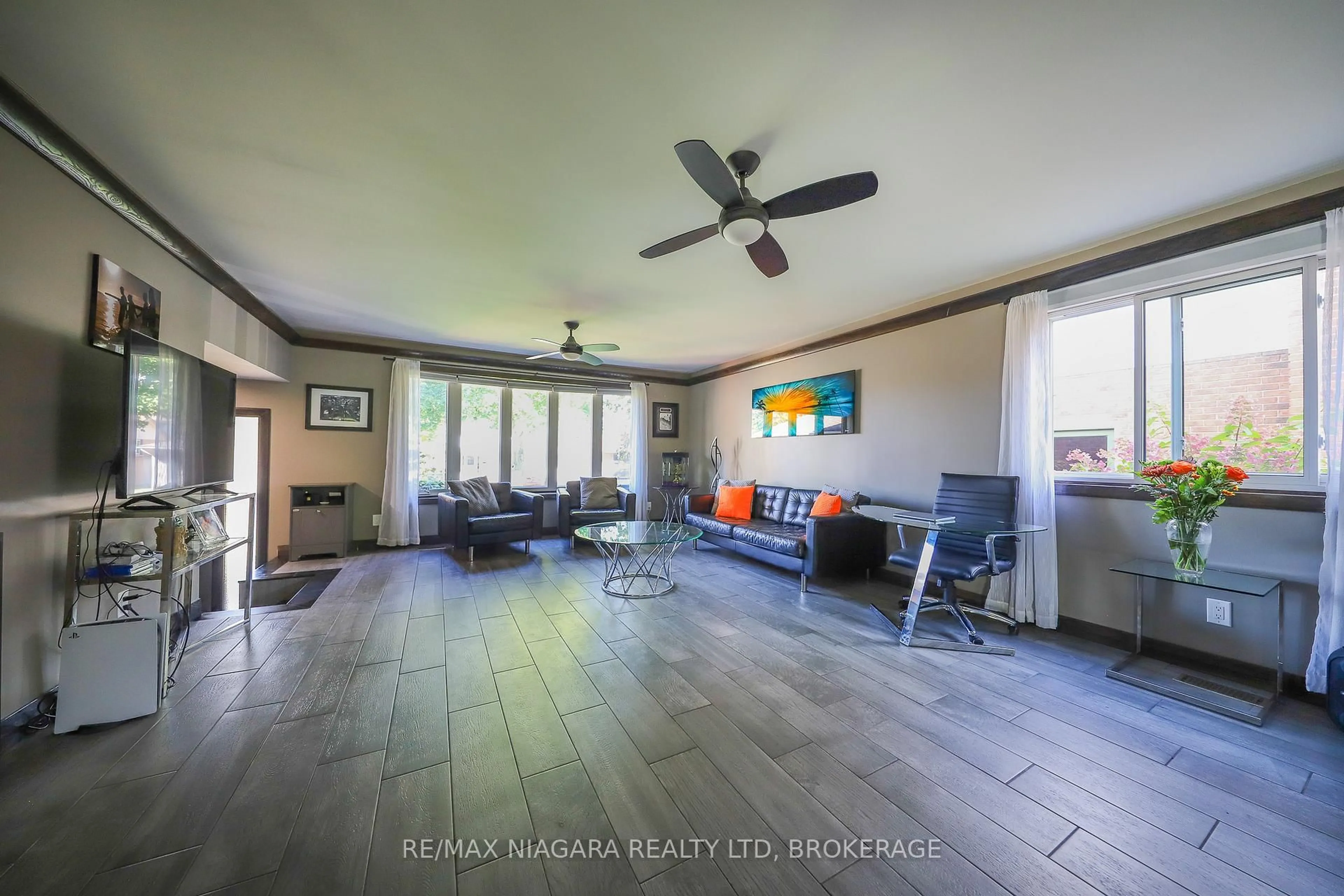 Unknown for 21 Jessica Dr, St. Catharines Ontario L2M 6V9