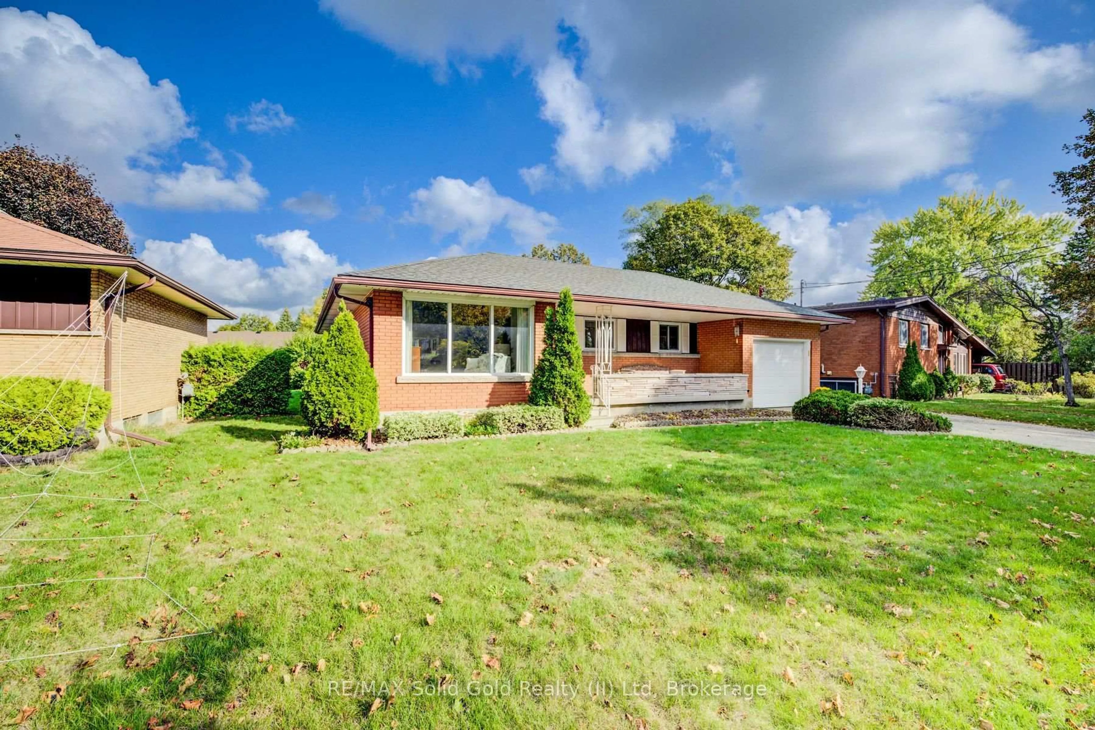 Home with brick exterior material, street for 91 Massey Ave, Kitchener Ontario N2C 1M4