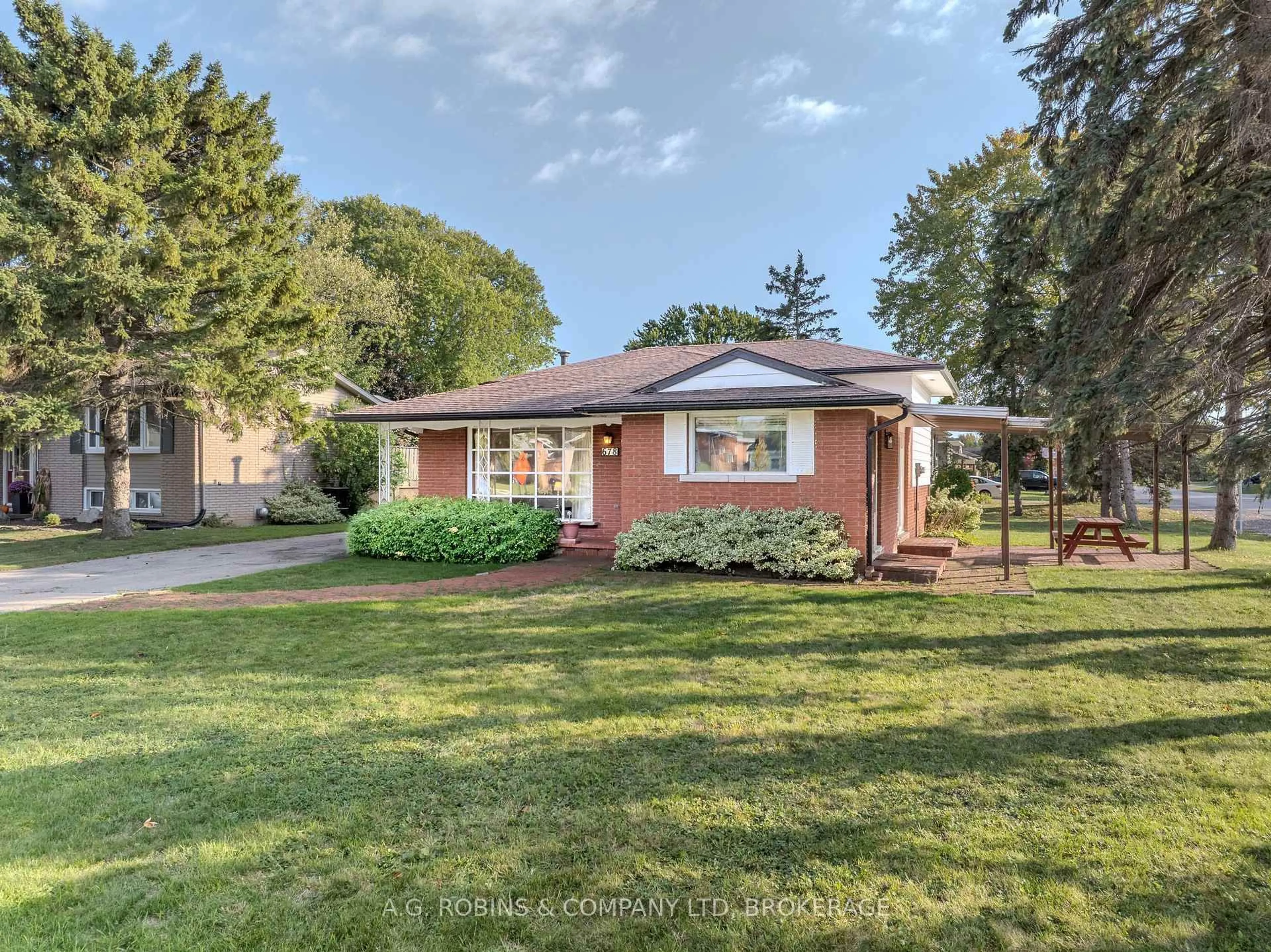 Home with brick exterior material, street for 678 Sugarloaf St, Port Colborne Ontario L3K 2R5