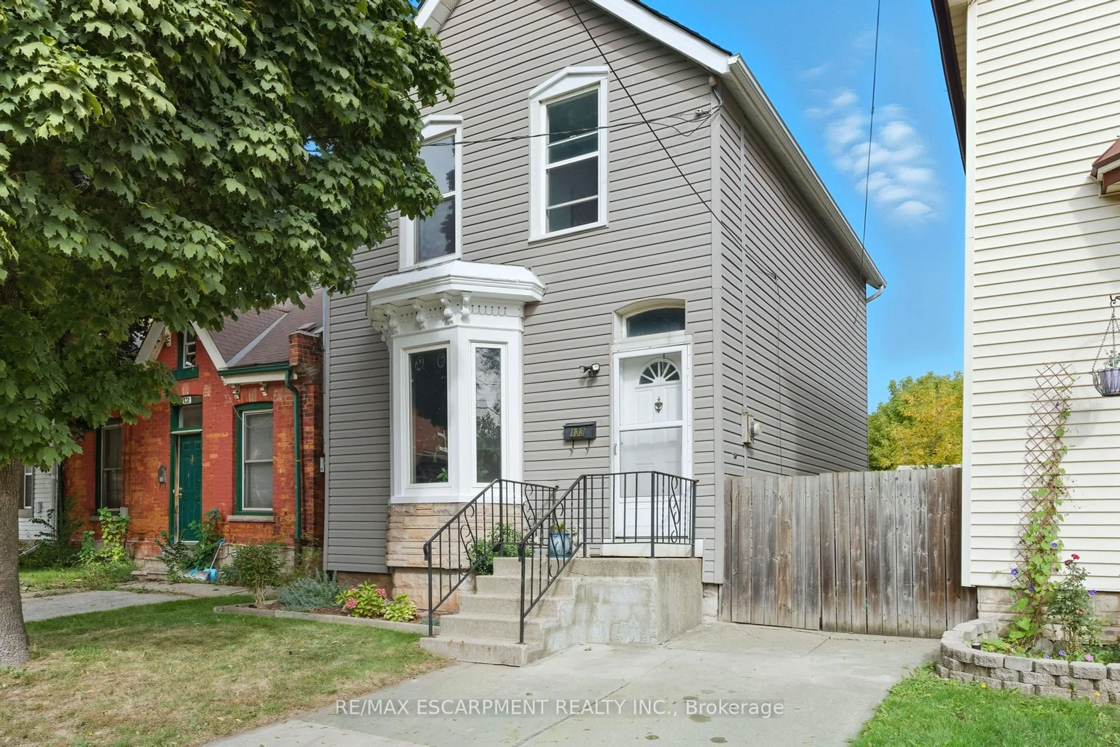 Home with brick exterior material, street for 133 BIRGE St, Hamilton Ontario L8L 3L6