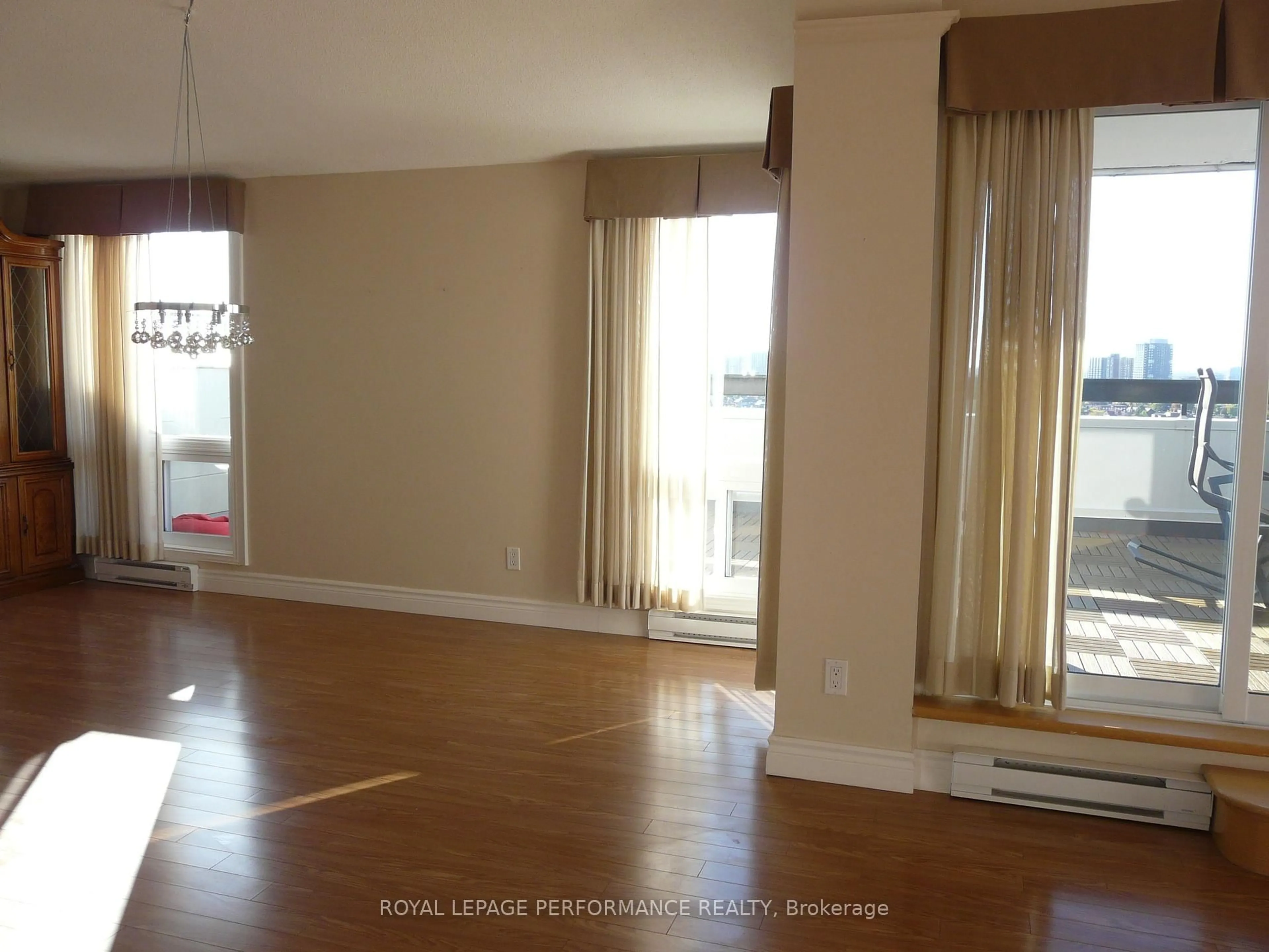 A pic of a room for 158C Mcarthur Ave #Penthouse 2, Ottawa Ontario K1L 8E7