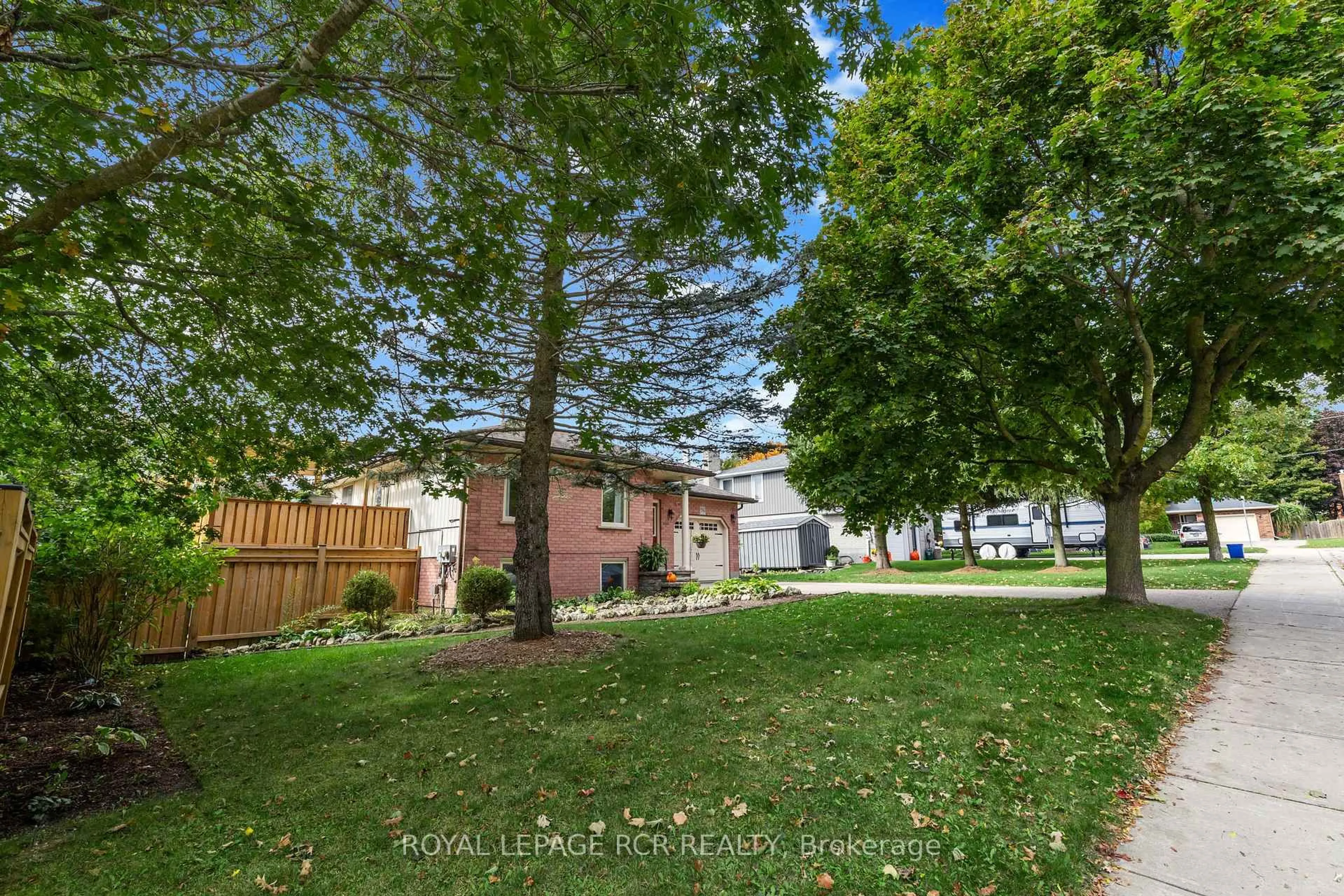 Patio, street for 56 WILSON Cres, Centre Wellington Ontario N0B 1S0