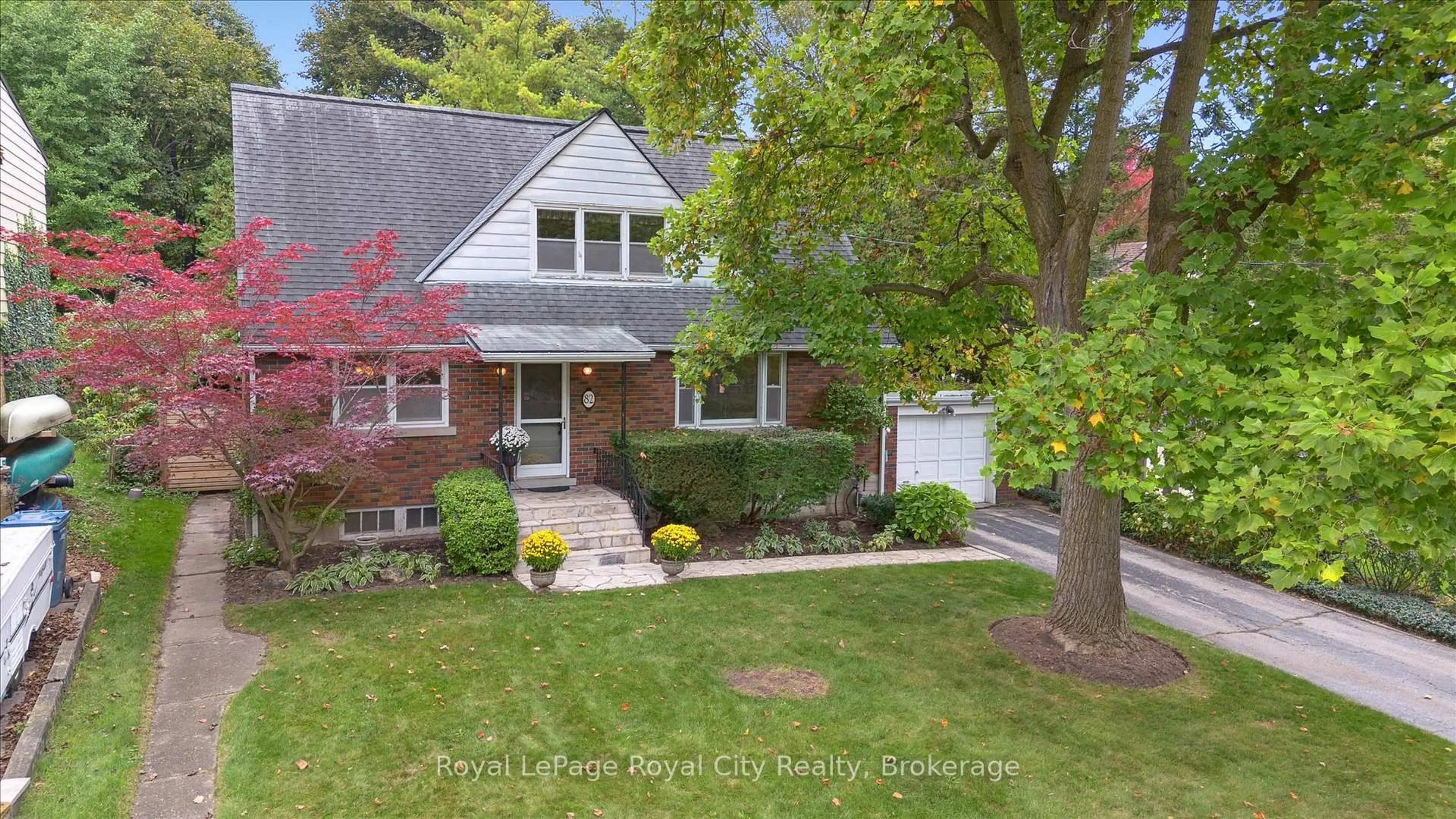 Home with brick exterior material, street for 82 Metcalfe St, Guelph Ontario N1E 4X6