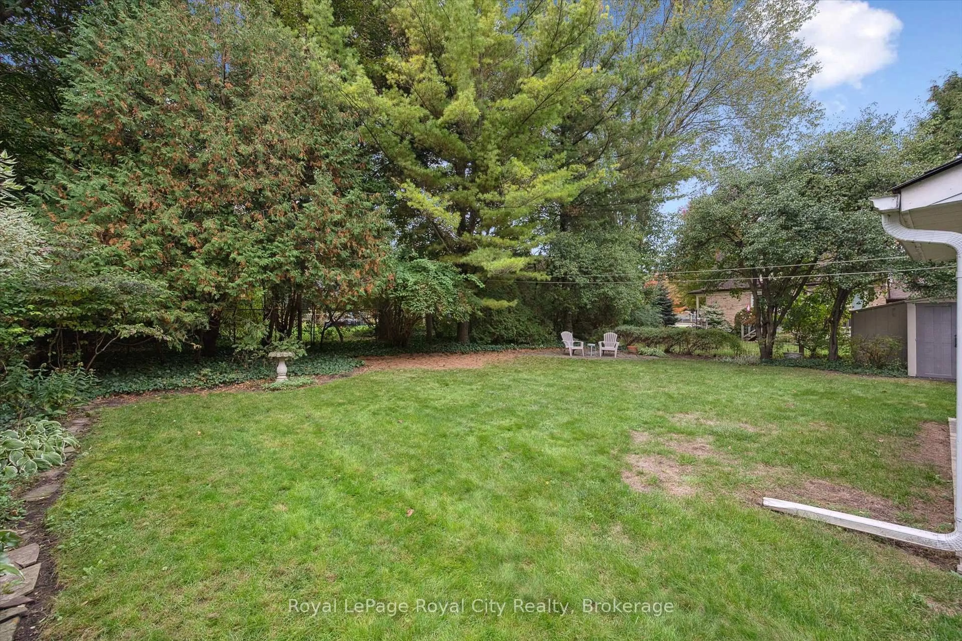 Patio, forest/trees view for 82 Metcalfe St, Guelph Ontario N1E 4X6