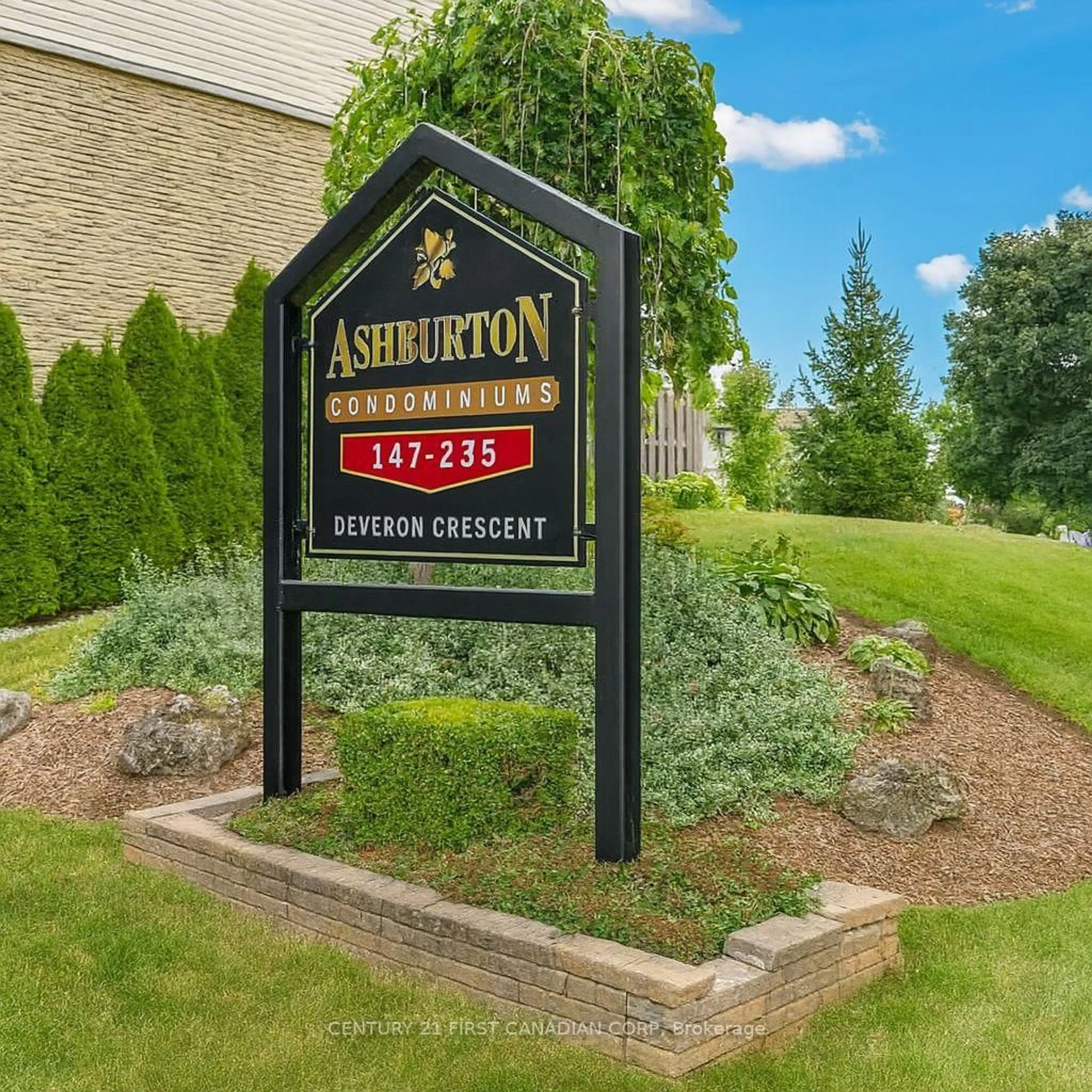 Indoor foyer for 195 Deveron Cres #40, London South Ontario N5Z 4J7