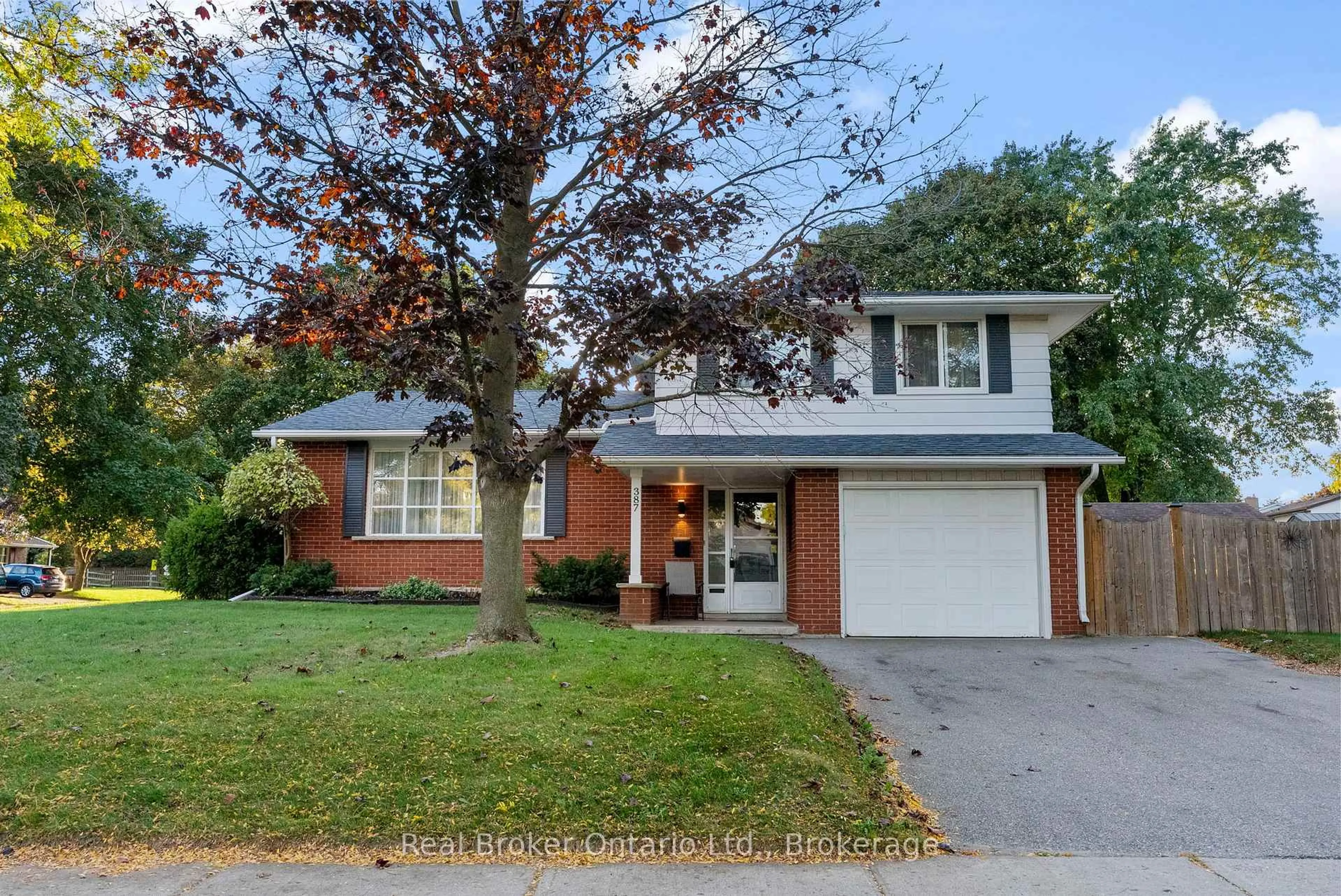Home with brick exterior material, street for 387 Lee Ave, Waterloo Ontario N2K 2G2