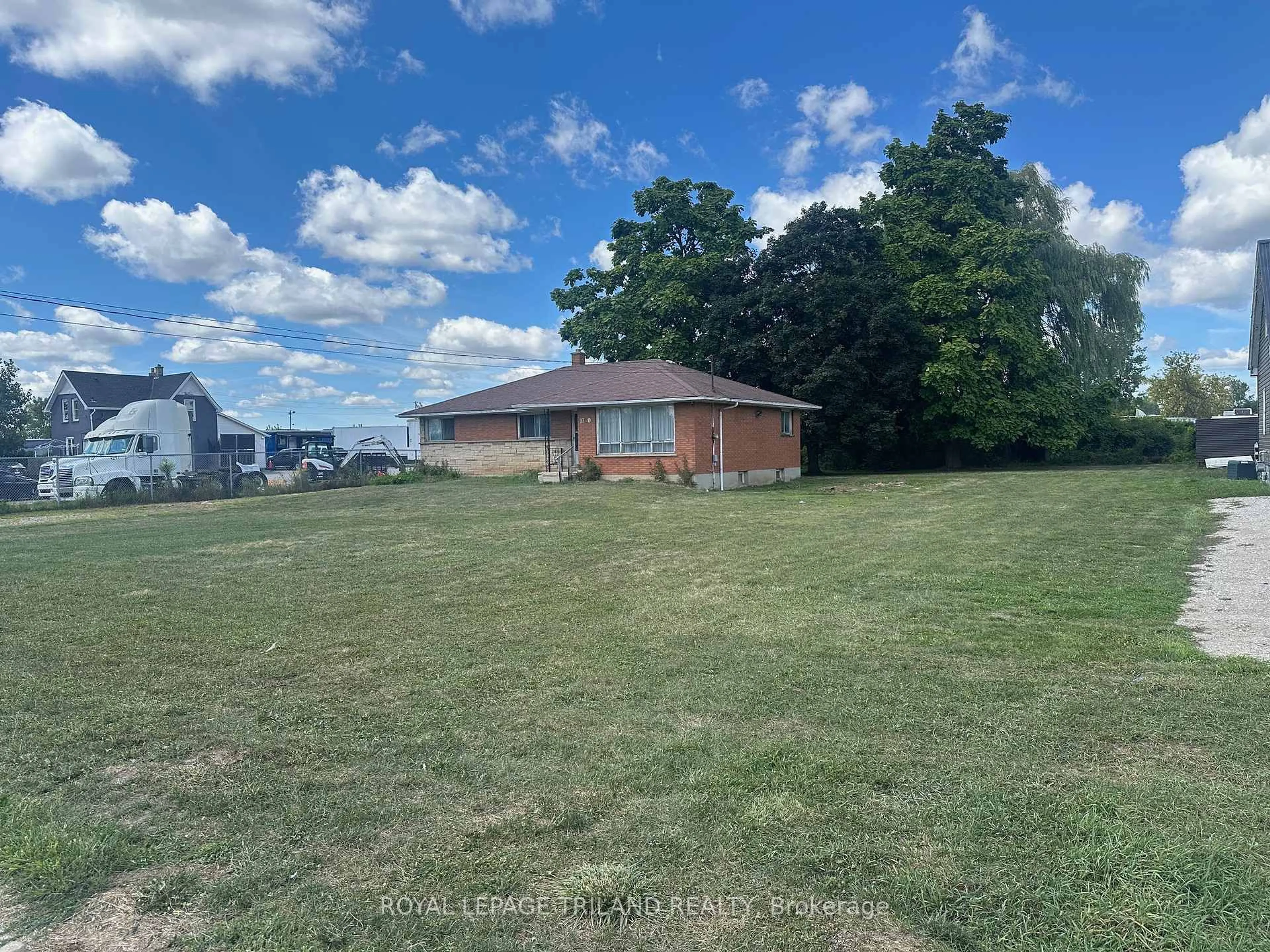 A pic from outside/outdoor area/front of a property/back of a property/a pic from drone, water/lake/river/ocean view for 1780 GORE Rd, London East Ontario N5W 6B8