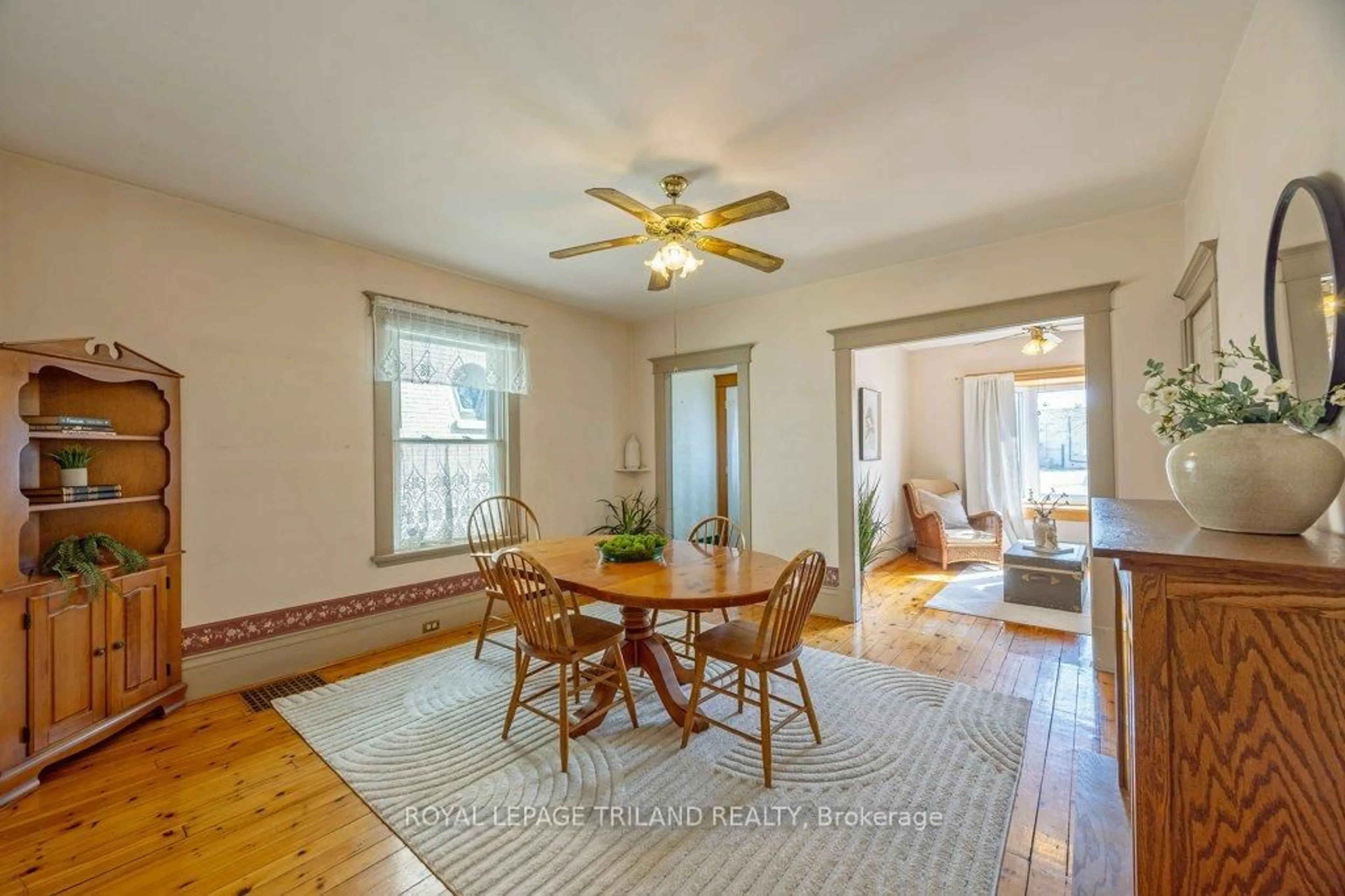 Dining room, wood/laminate floor for 320 Horton St, London East Ontario N6B 1L4
