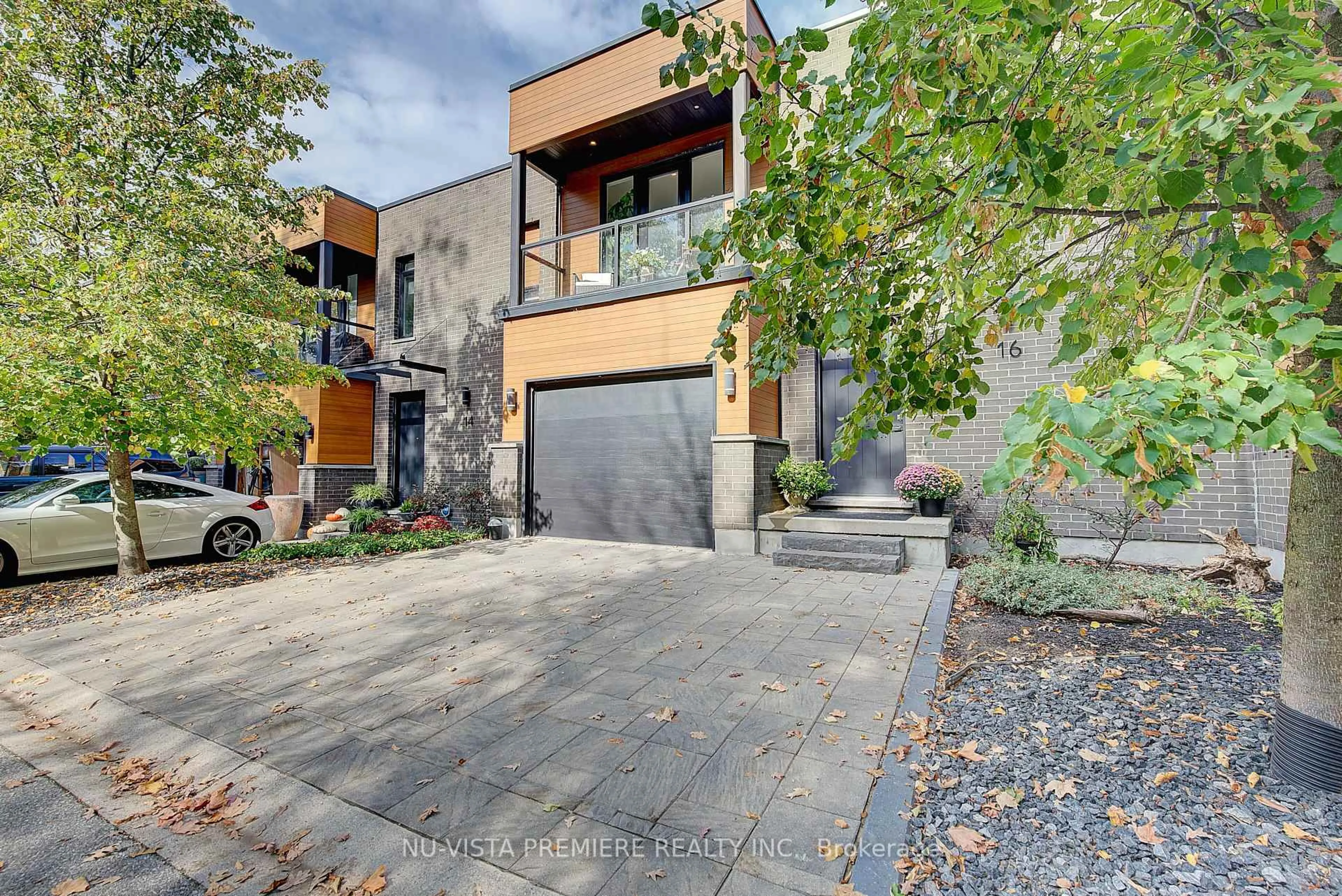 Home with brick exterior material, street for 433 Hyde Park Rd #16, London North Ontario N6H 3R9