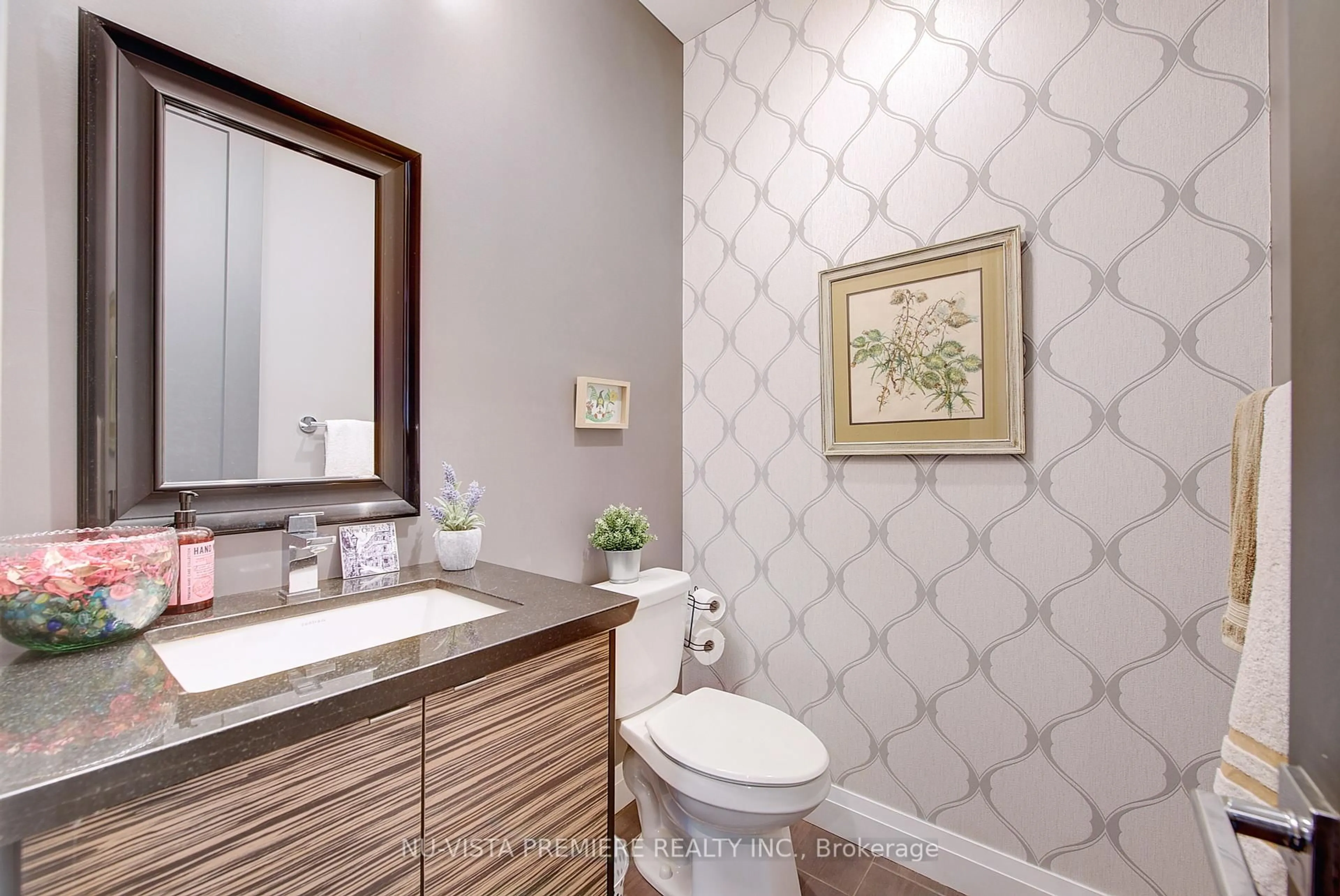 Contemporary bathroom, ceramic/tile floor for 433 Hyde Park Rd #16, London North Ontario N6H 3R9