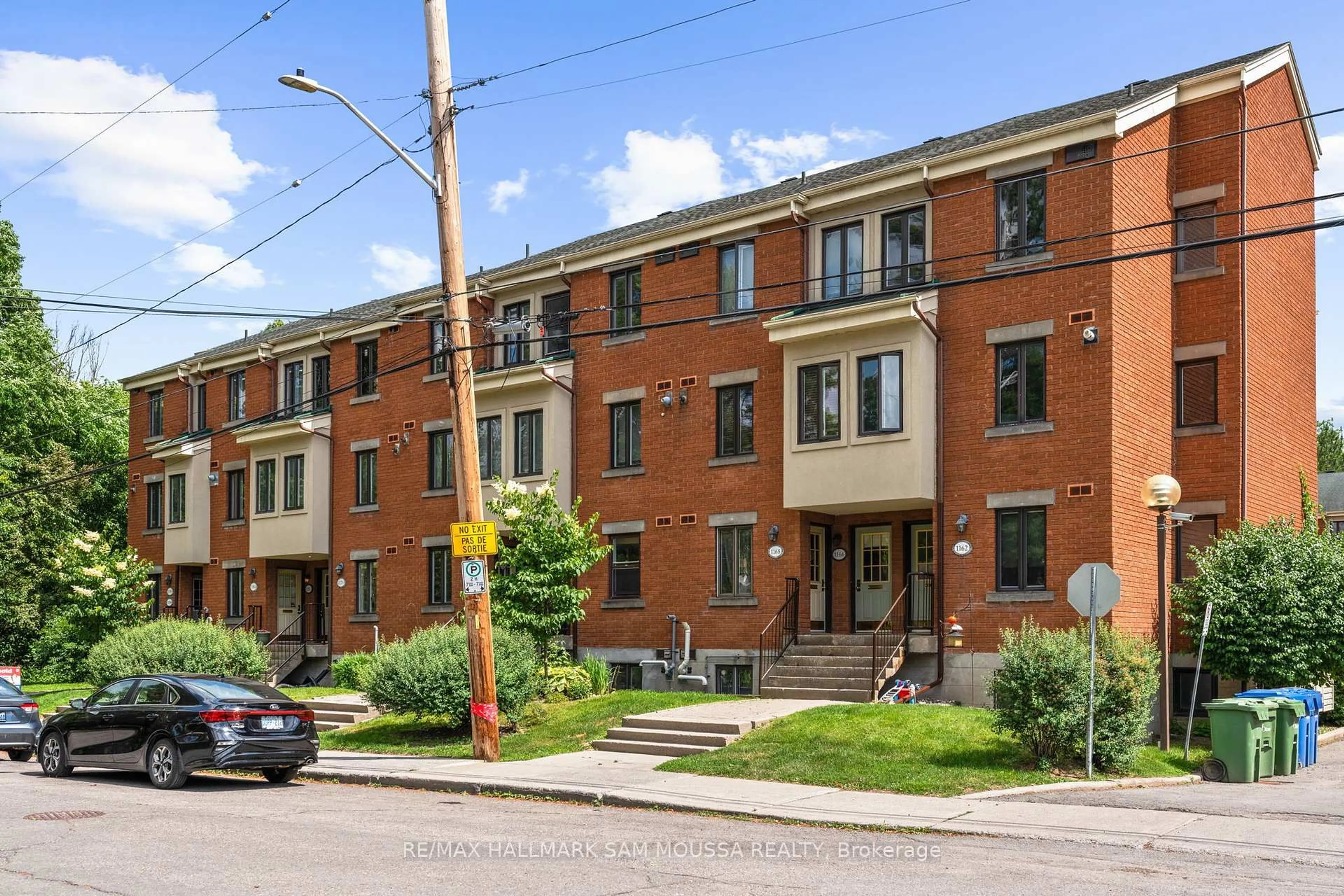 Home with brick exterior material, street for 1178 Blasdell Ave, Ottawa Ontario K1K 4H5