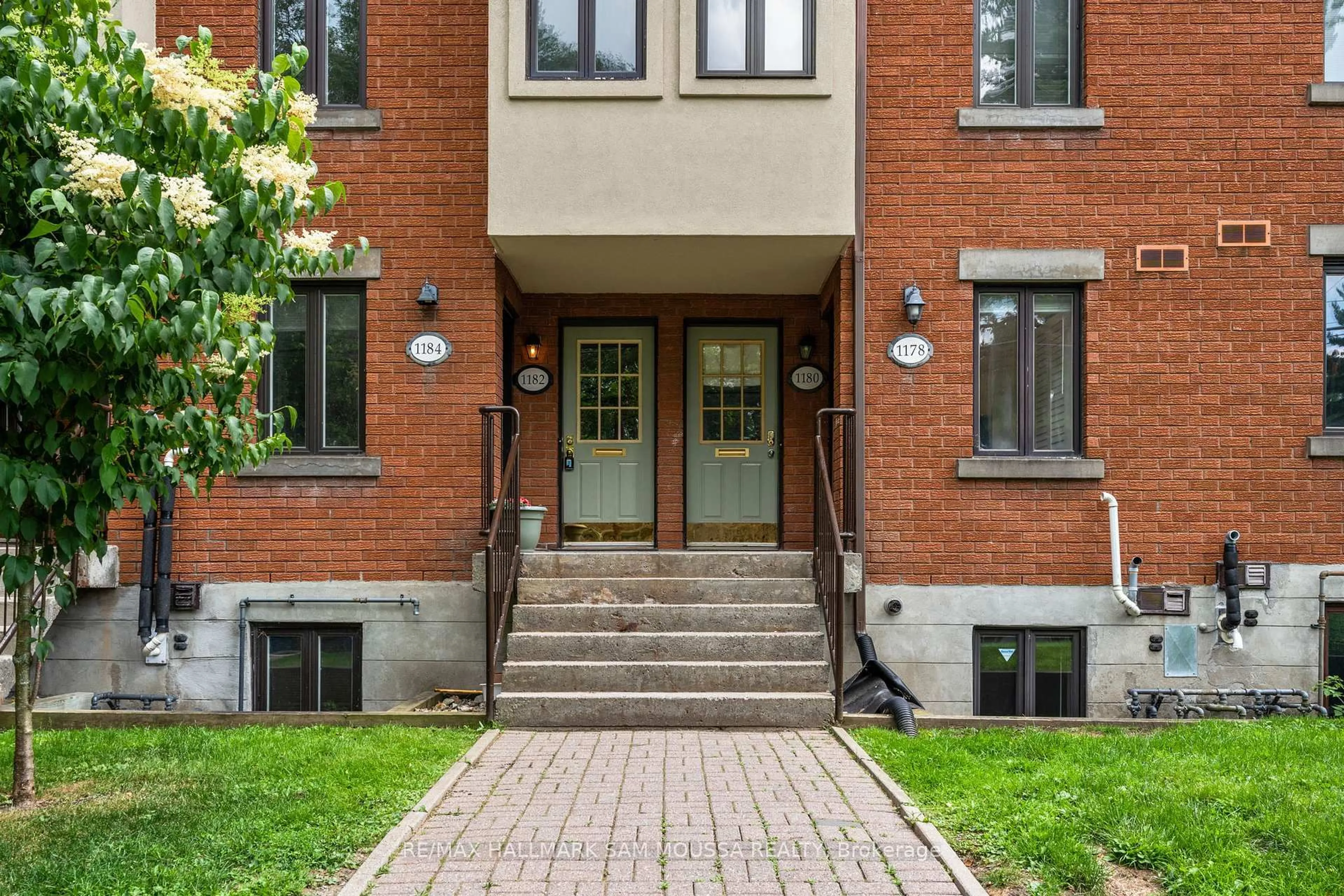 Home with brick exterior material, street for 1178 Blasdell Ave, Ottawa Ontario K1K 4H5