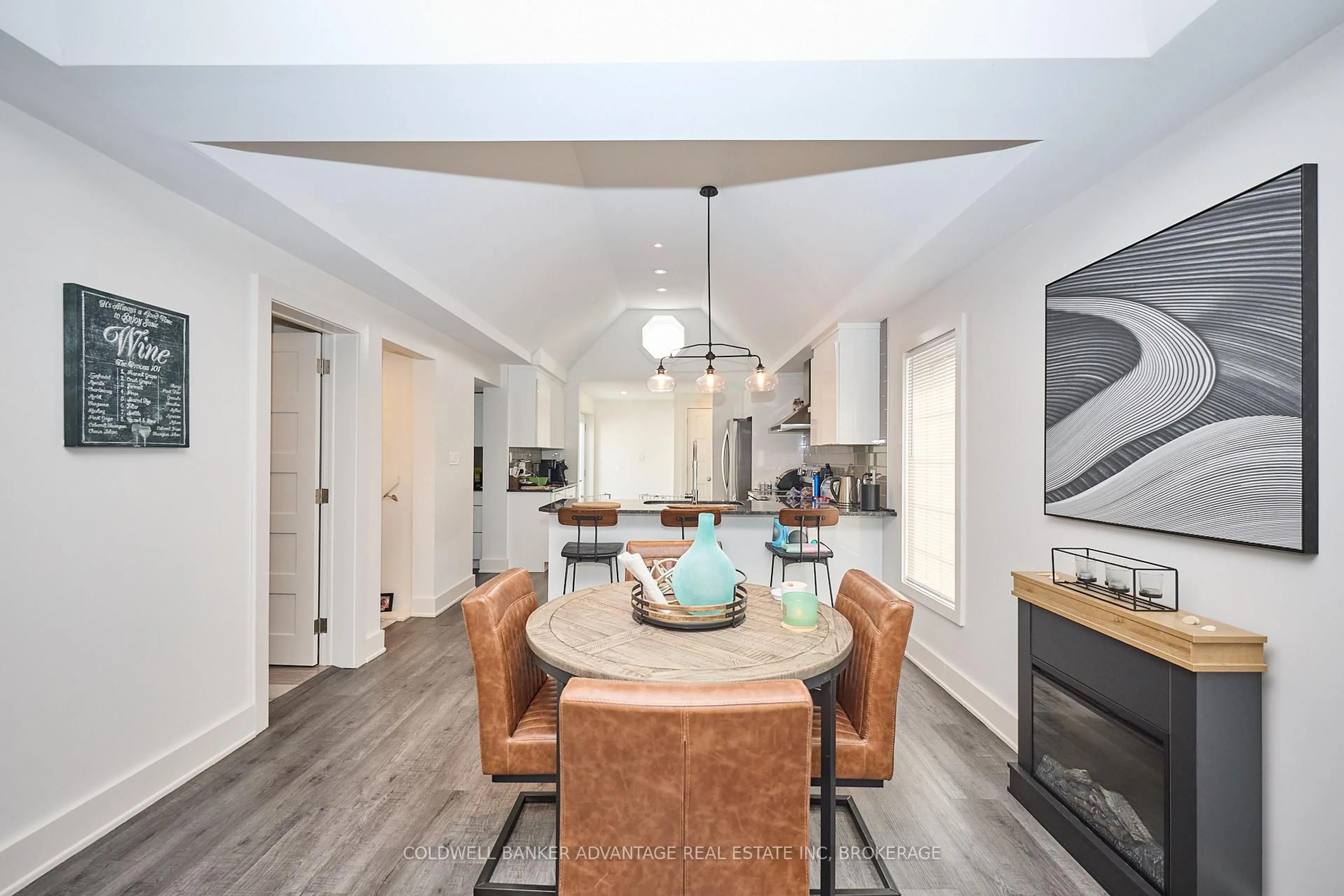 Open concept kitchen, unknown for 71 Deere St, Welland Ontario L3B 2L7