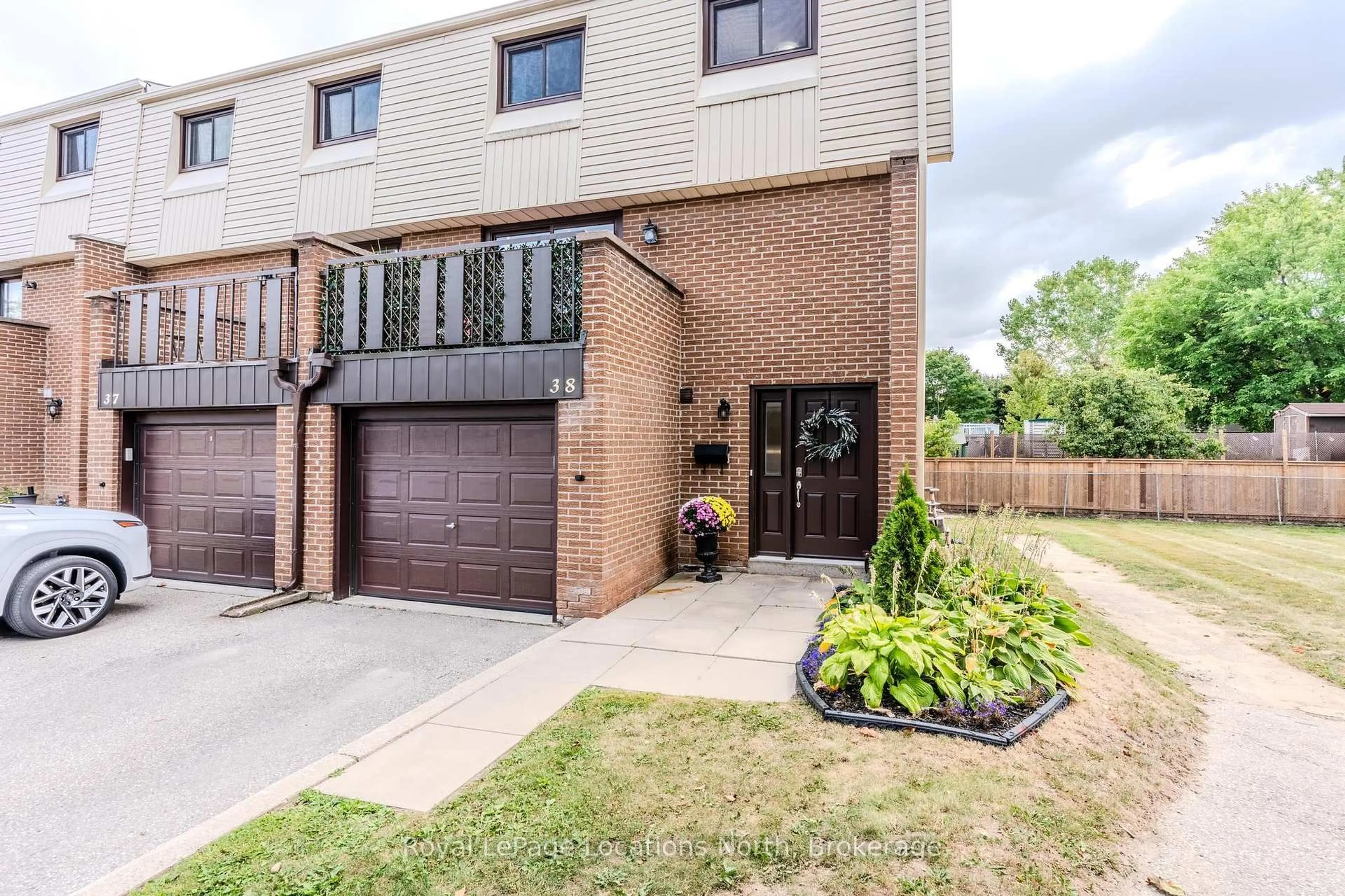 Home with brick exterior material, street for 187 Grulke St, Kitchener Ontario N2A 2S6