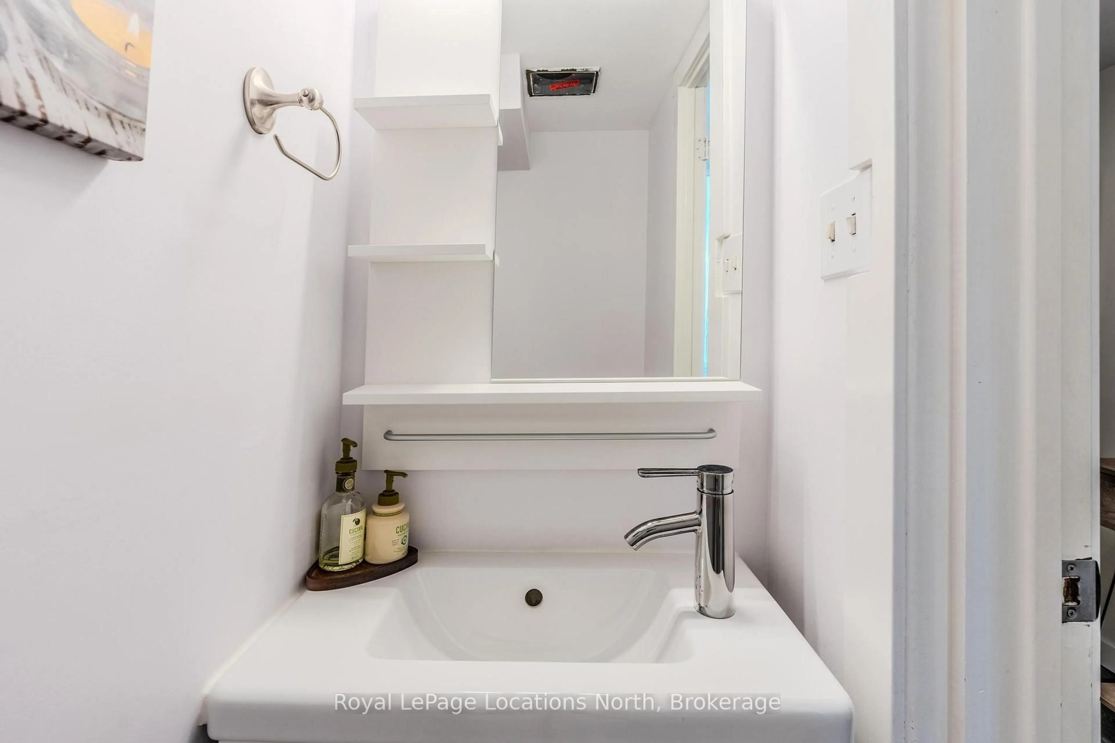 Standard bathroom, unknown for 187 Grulke St, Kitchener Ontario N2A 2S6